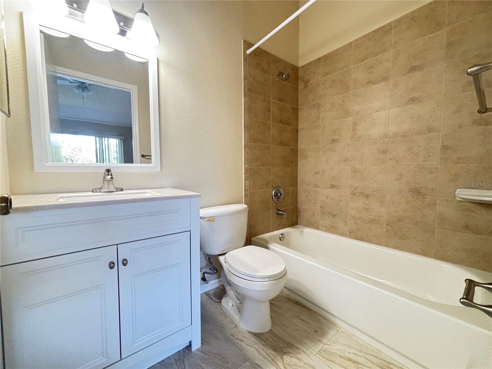 Image 14 of 16 For 8522 Hunters Key Circle