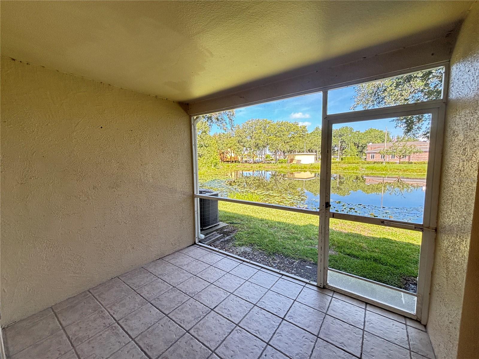 Image 15 of 16 For 8522 Hunters Key Circle