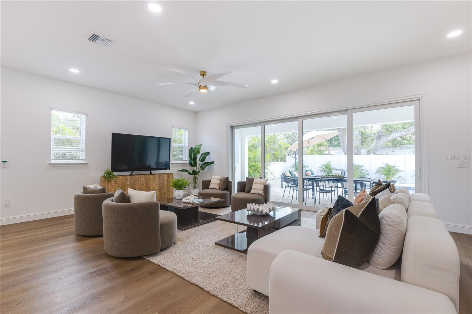 Image 4 of 55 For 2814 54th Street S