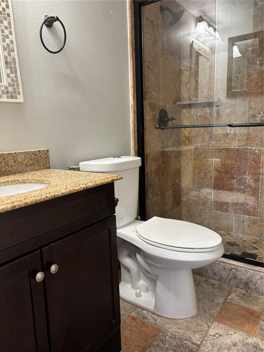 Image 12 of 26 For 1400 Pine Glen Ln  Bldg212 D-