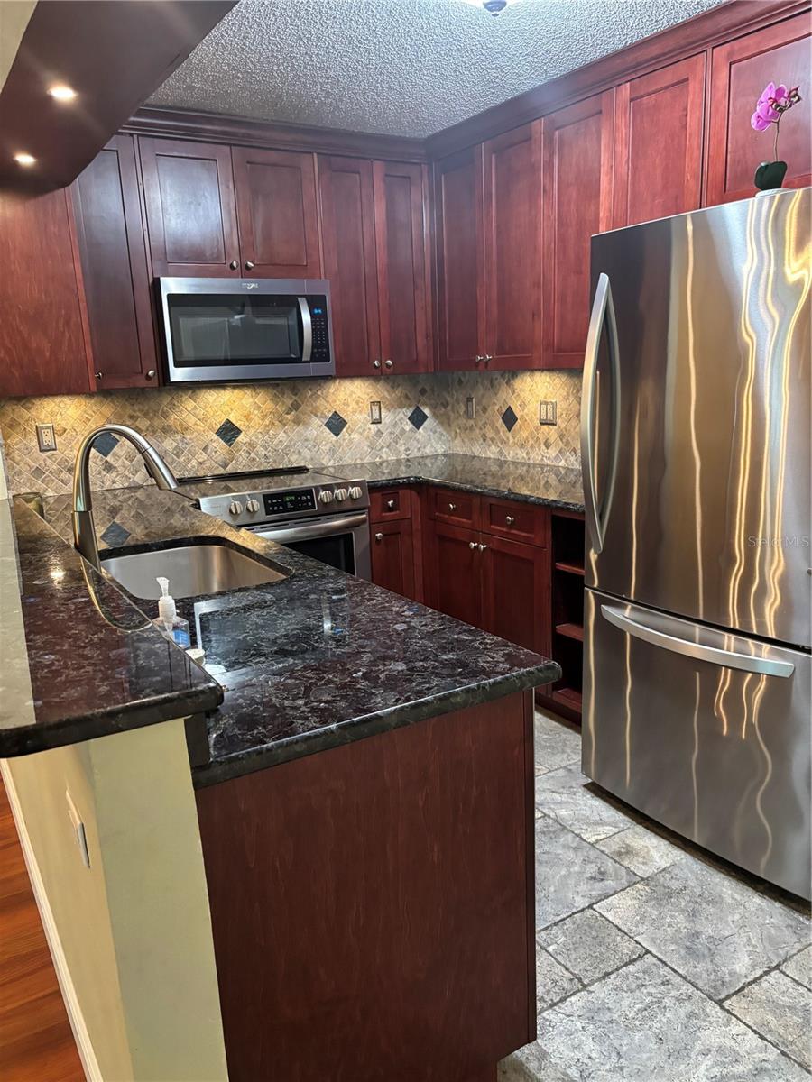 Image 3 of 26 For 1400 Pine Glen Ln  Bldg212 D-