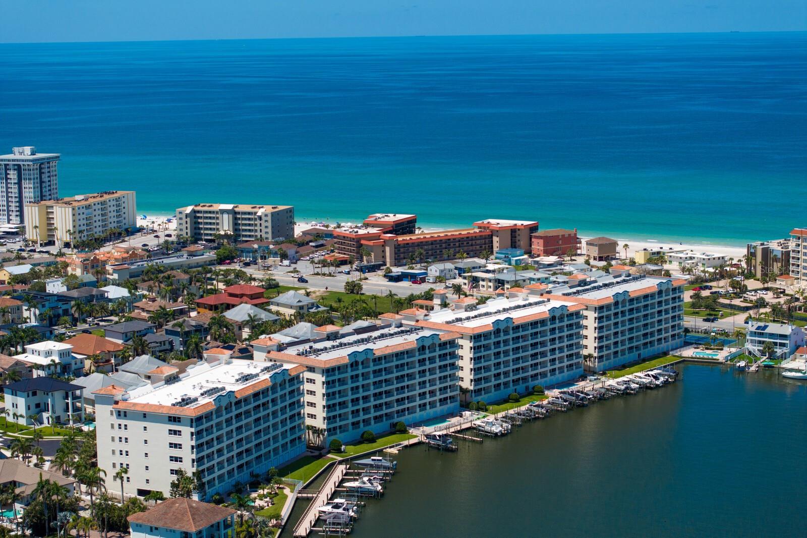 Image 12 of 84 For 17735 Gulf Boulevard 502