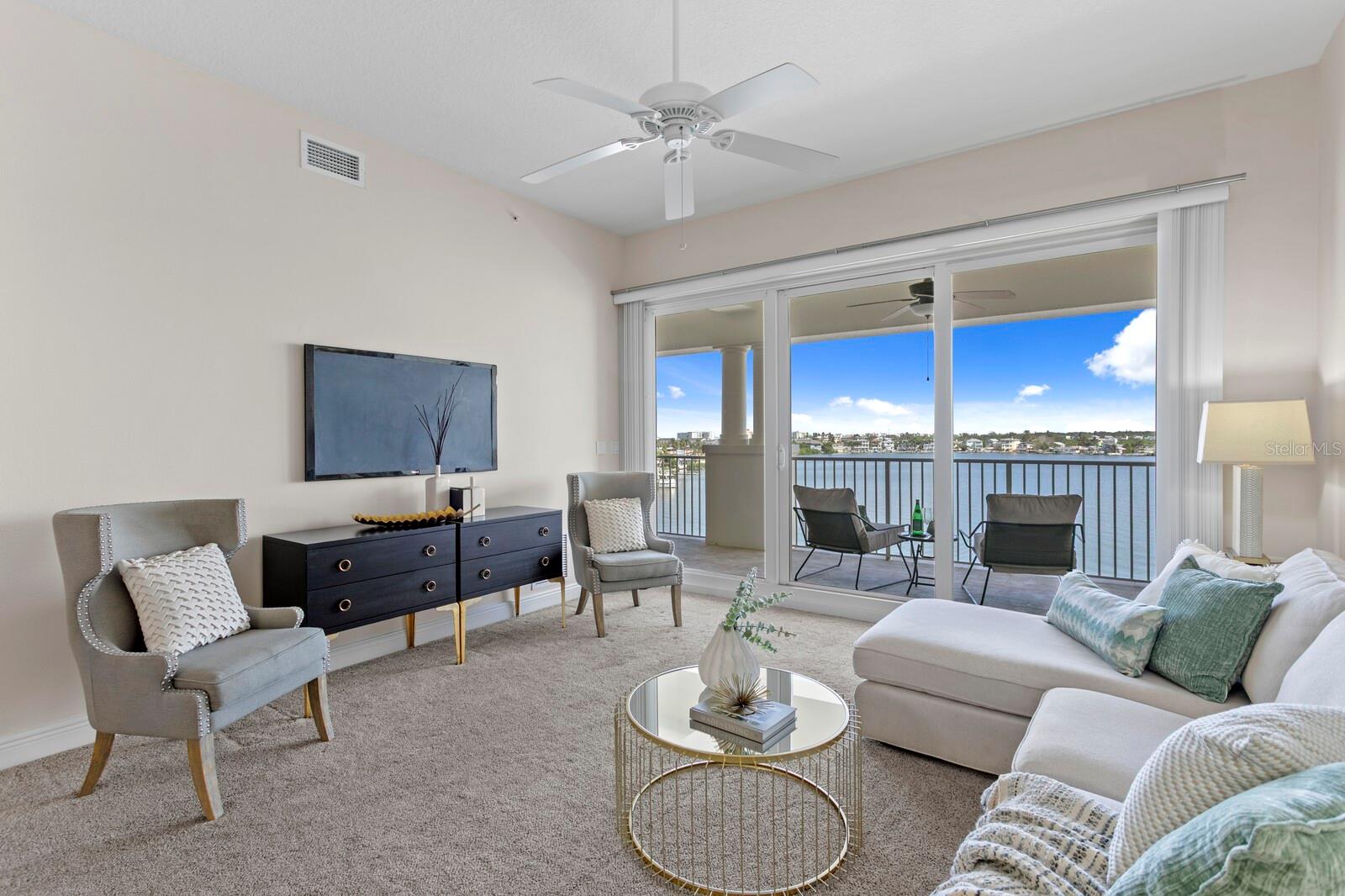 Image 18 of 84 For 17735 Gulf Boulevard 502