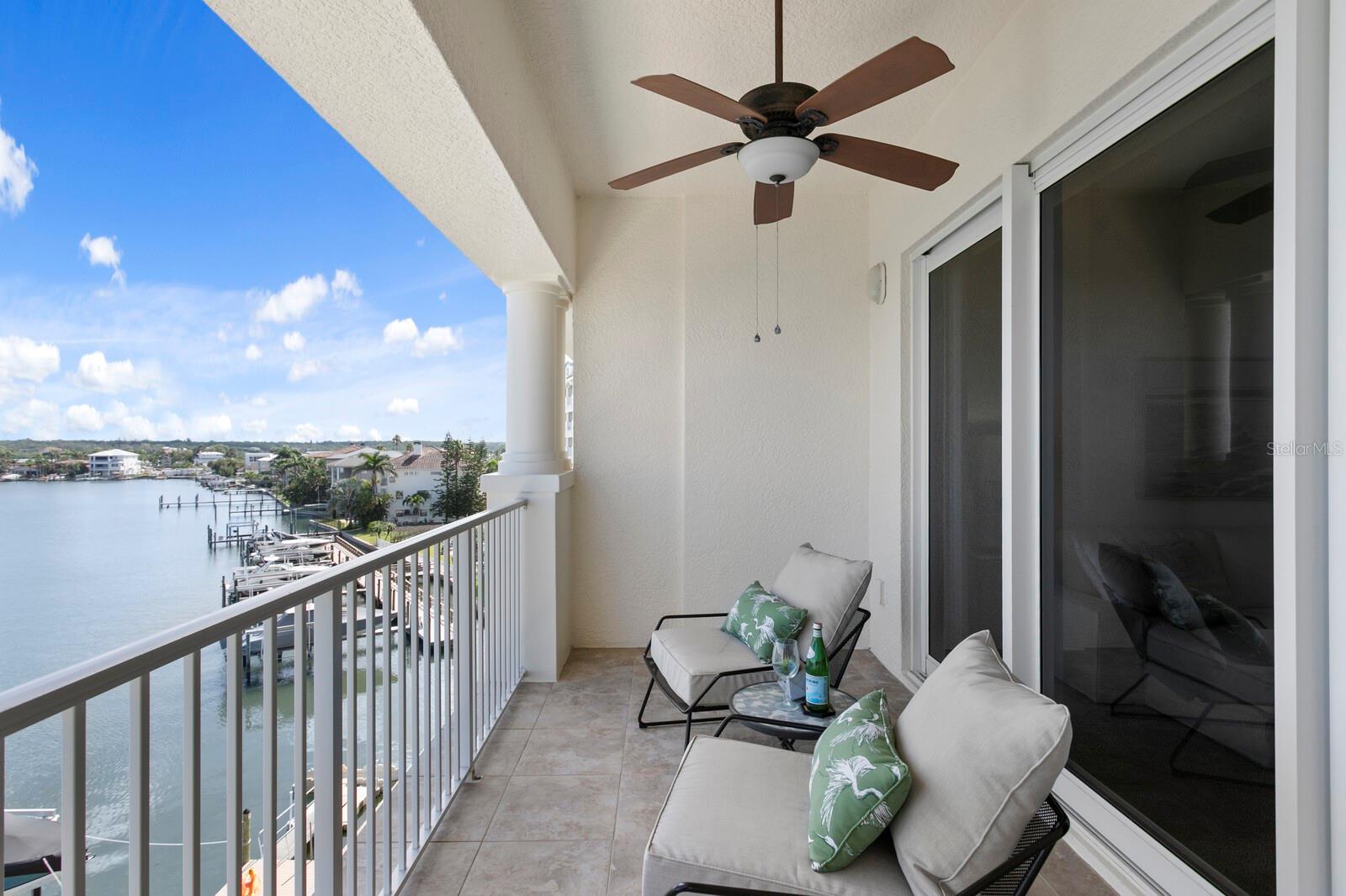 Image 19 of 84 For 17735 Gulf Boulevard 502