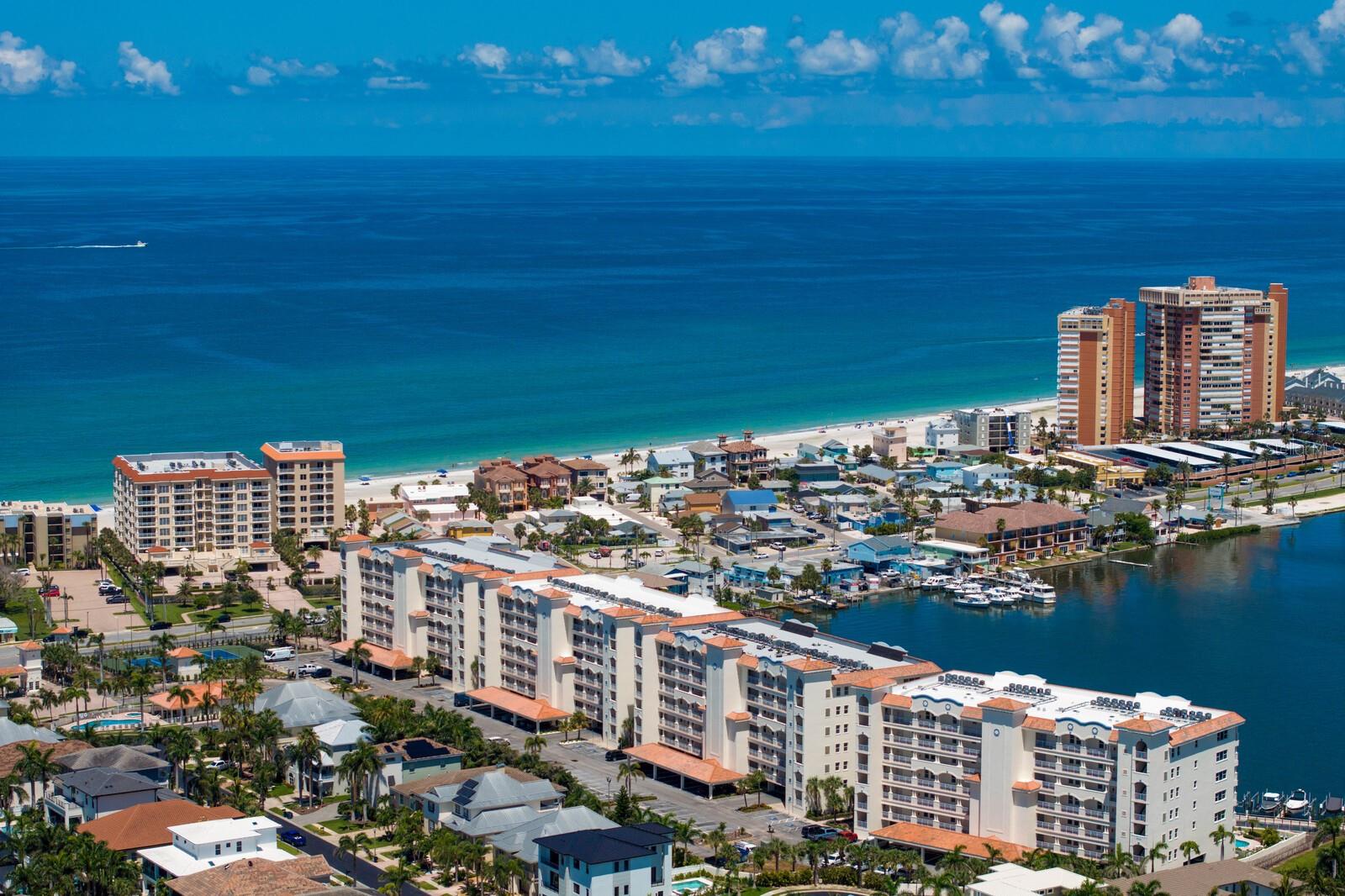 Image 34 of 84 For 17735 Gulf Boulevard 502