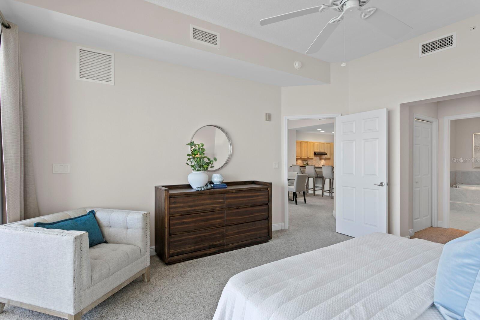 Image 36 of 84 For 17735 Gulf Boulevard 502
