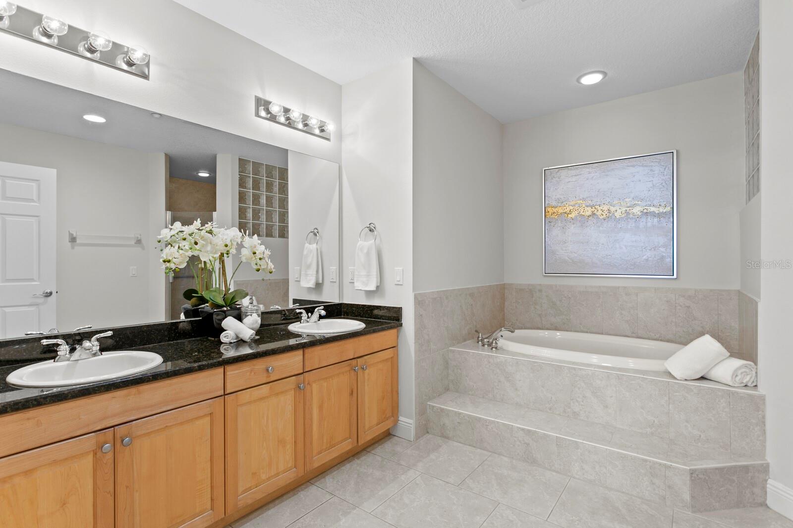 Image 39 of 84 For 17735 Gulf Boulevard 502