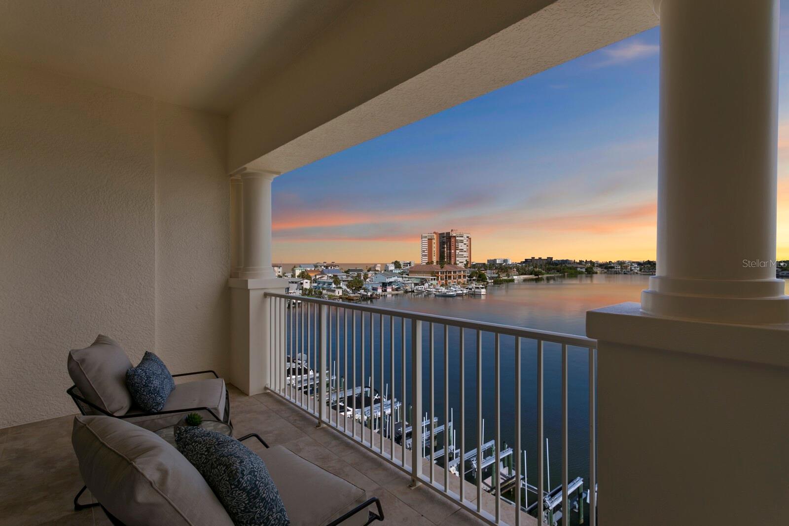 Image 43 of 84 For 17735 Gulf Boulevard 502