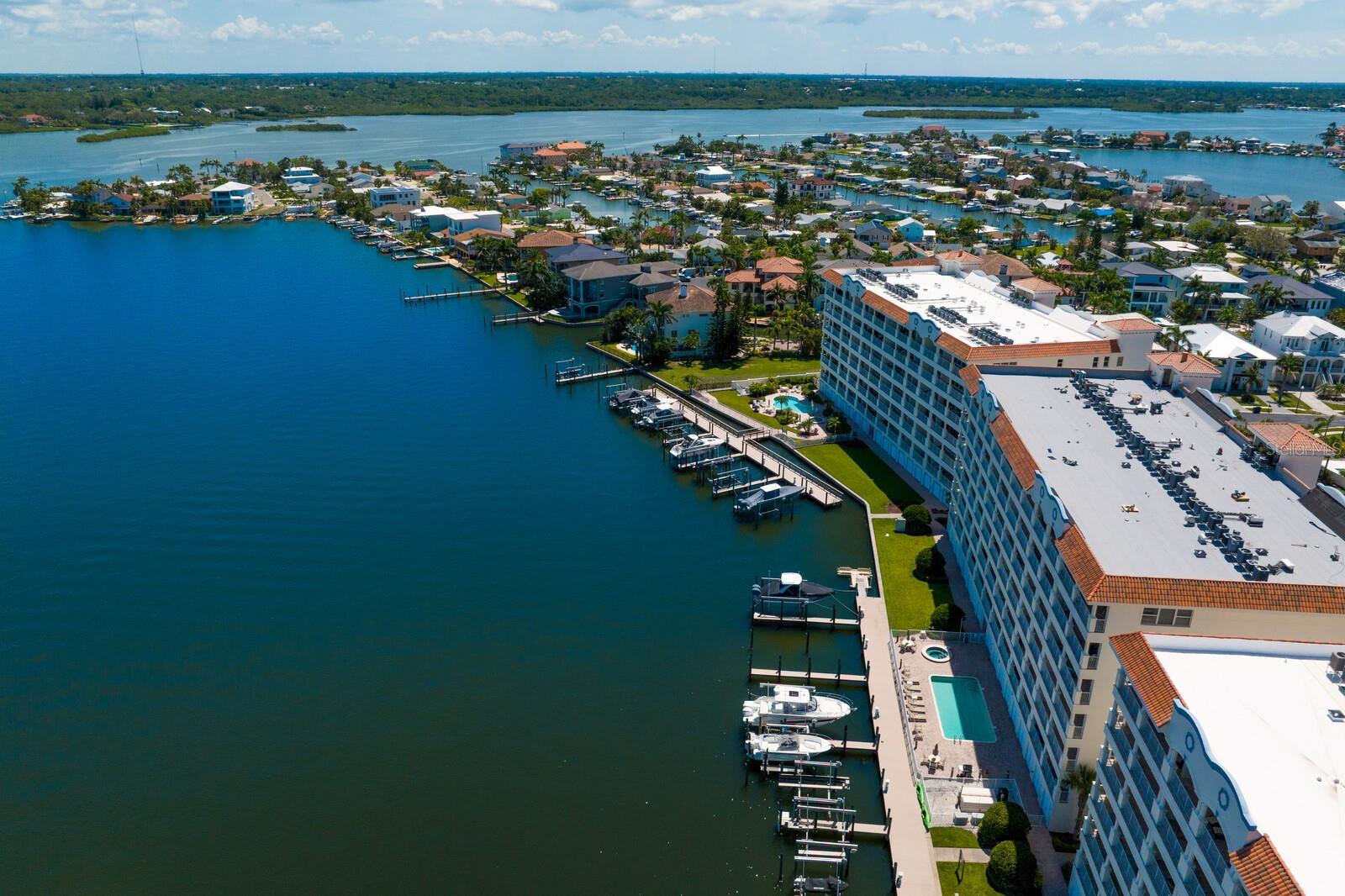 Image 48 of 84 For 17735 Gulf Boulevard 502