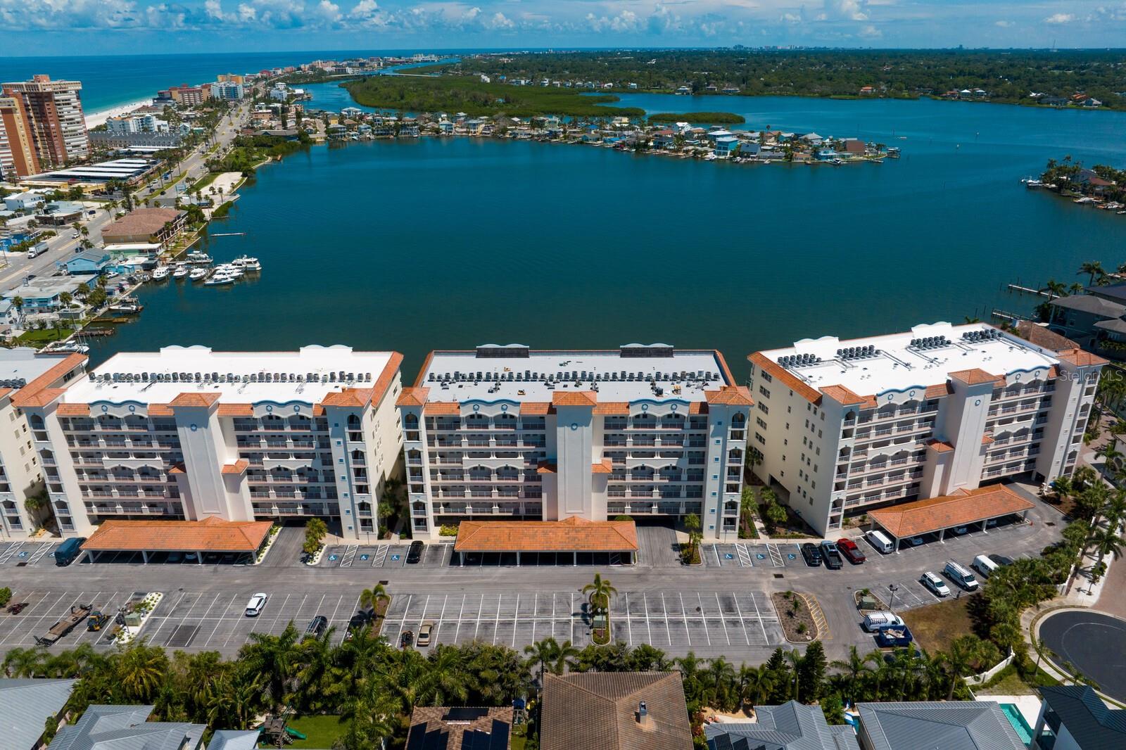 Image 51 of 84 For 17735 Gulf Boulevard 502