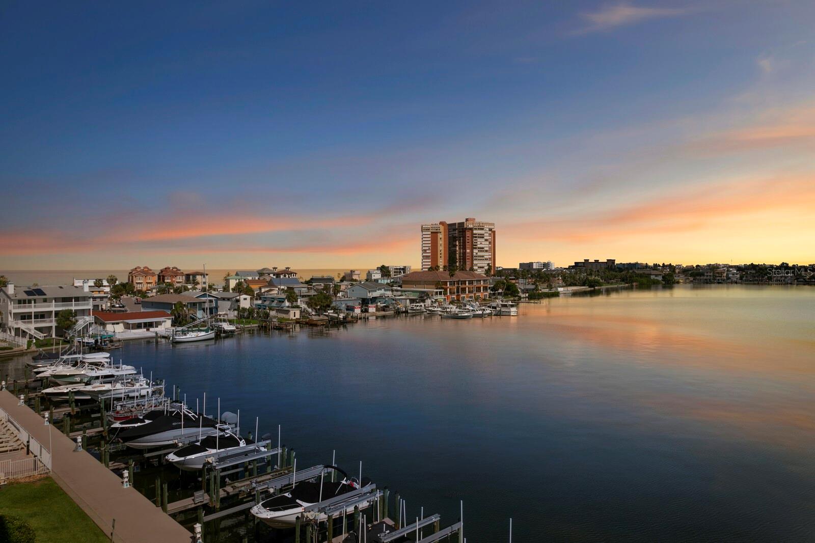 Image 6 of 84 For 17735 Gulf Boulevard 502
