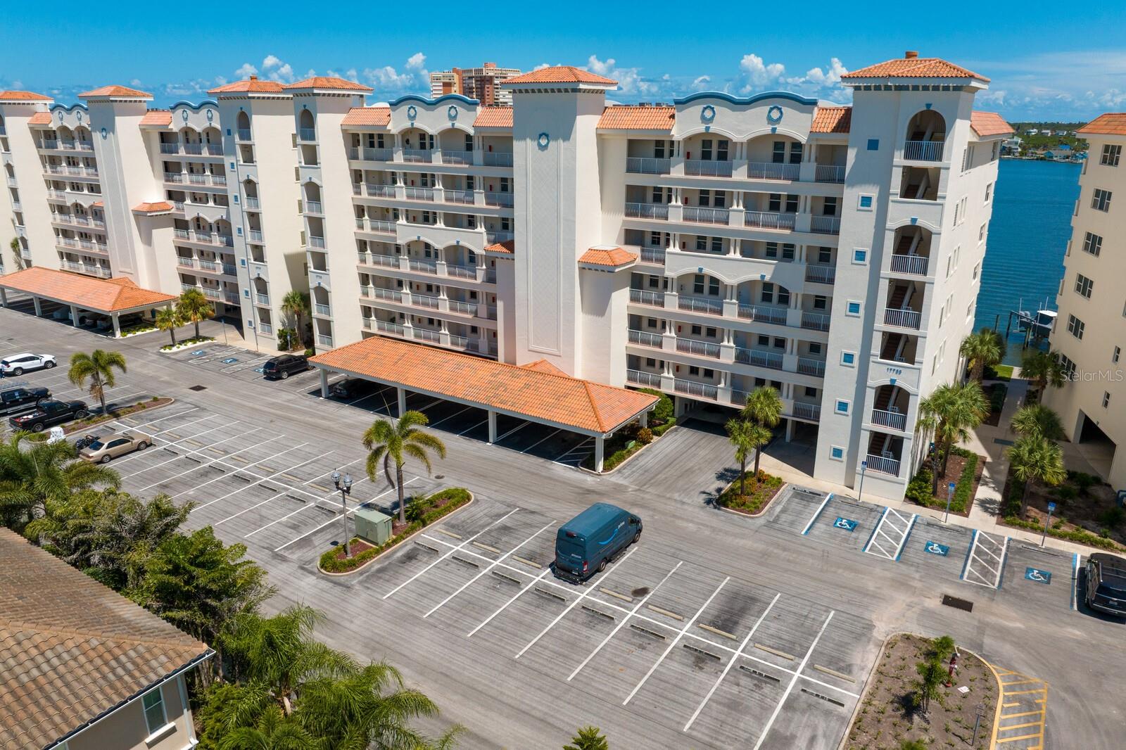 Image 68 of 84 For 17735 Gulf Boulevard 502