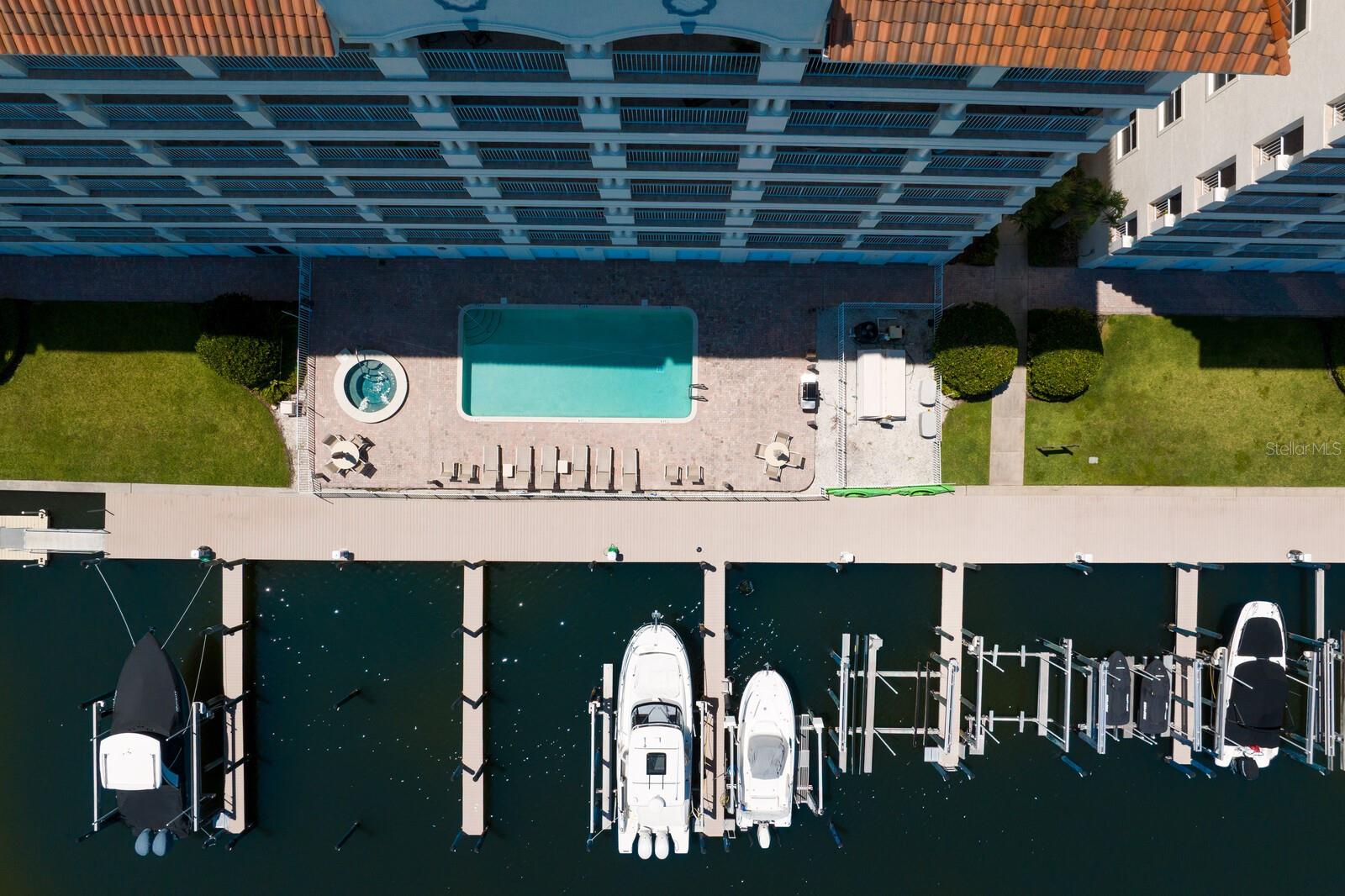 Image 71 of 84 For 17735 Gulf Boulevard 502