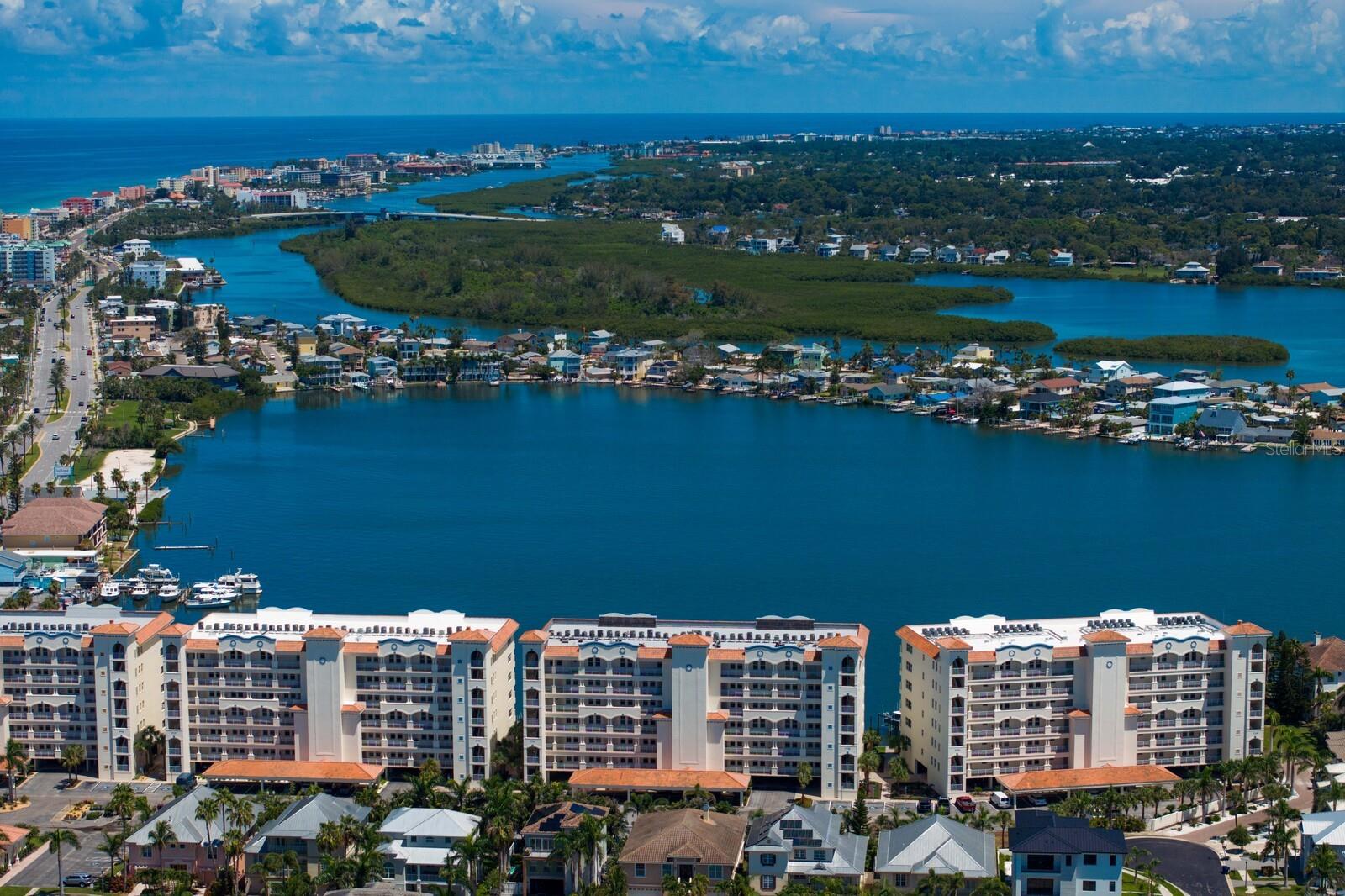 Image 74 of 84 For 17735 Gulf Boulevard 502