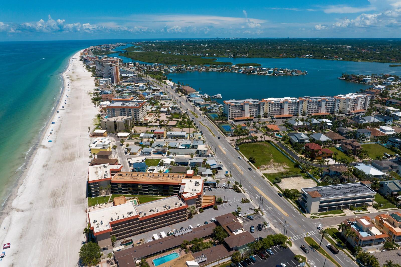 Image 78 of 84 For 17735 Gulf Boulevard 502