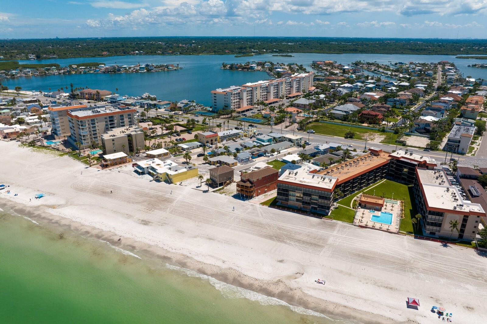 Image 81 of 84 For 17735 Gulf Boulevard 502