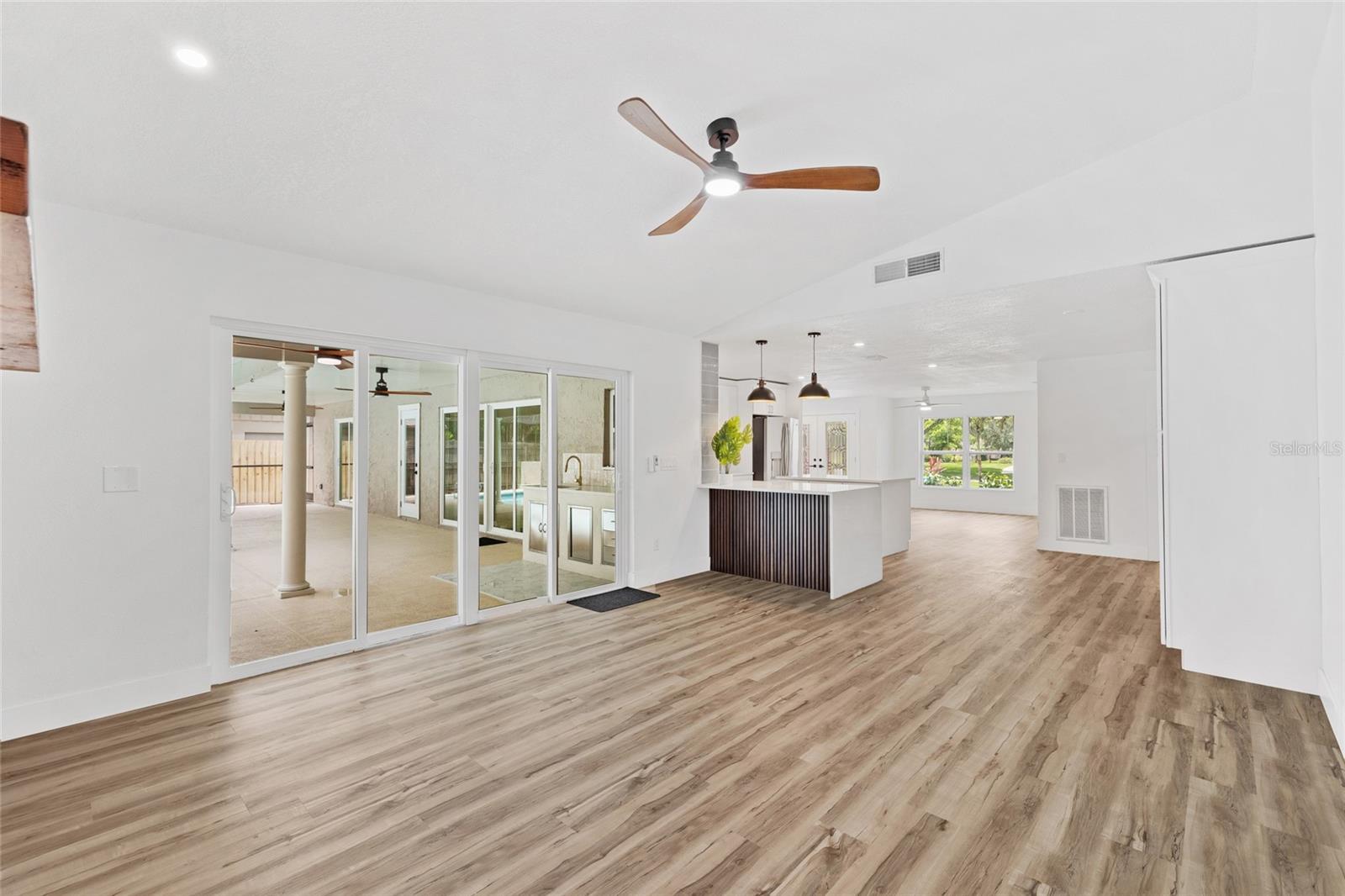 Image 19 of 59 For 15904 Nottinghill Drive