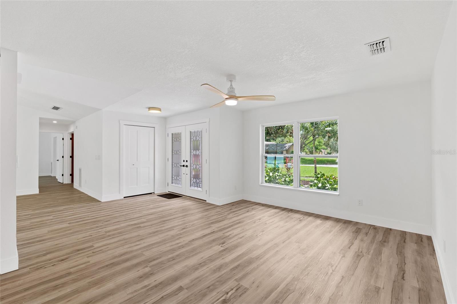 Image 9 of 59 For 15904 Nottinghill Drive
