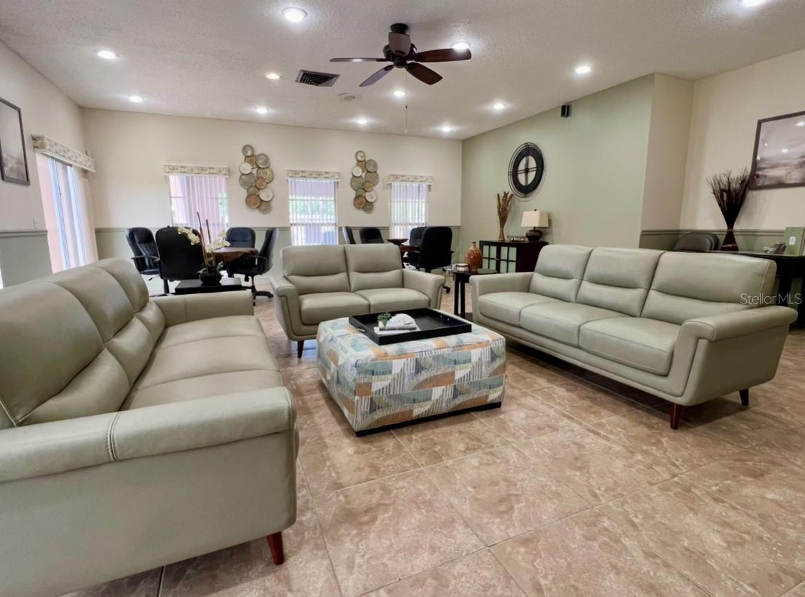 Listing photo id 13 for 1359 Mission Circle 48a