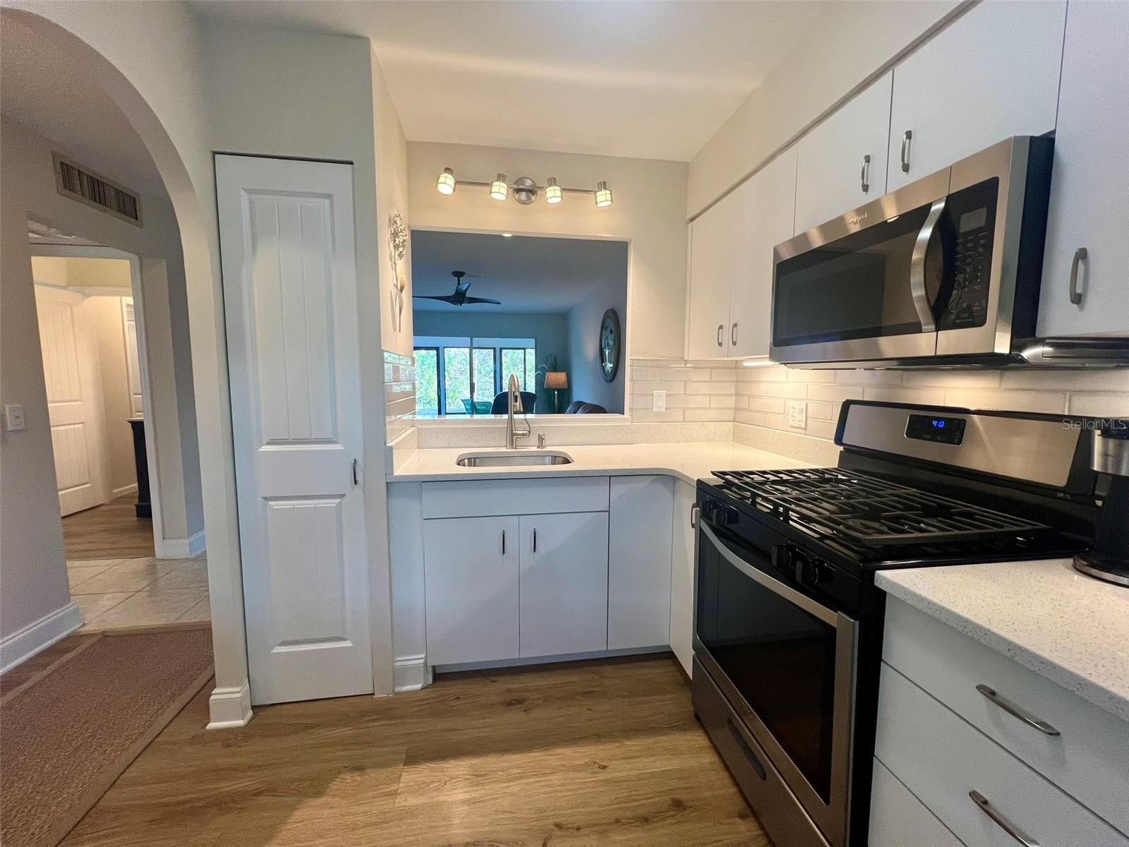 Listing photo id 1 for 1359 Mission Circle 48a