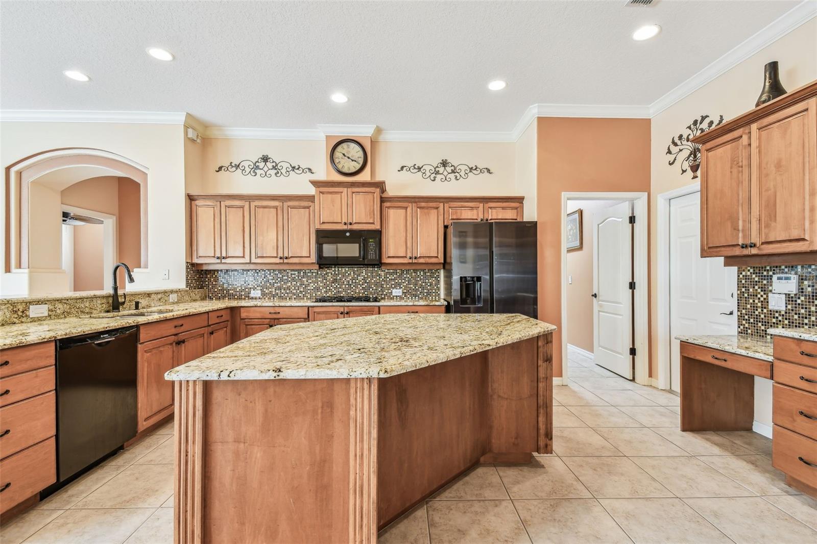 Image 8 of 40 For 17923 Arbor Haven Drive