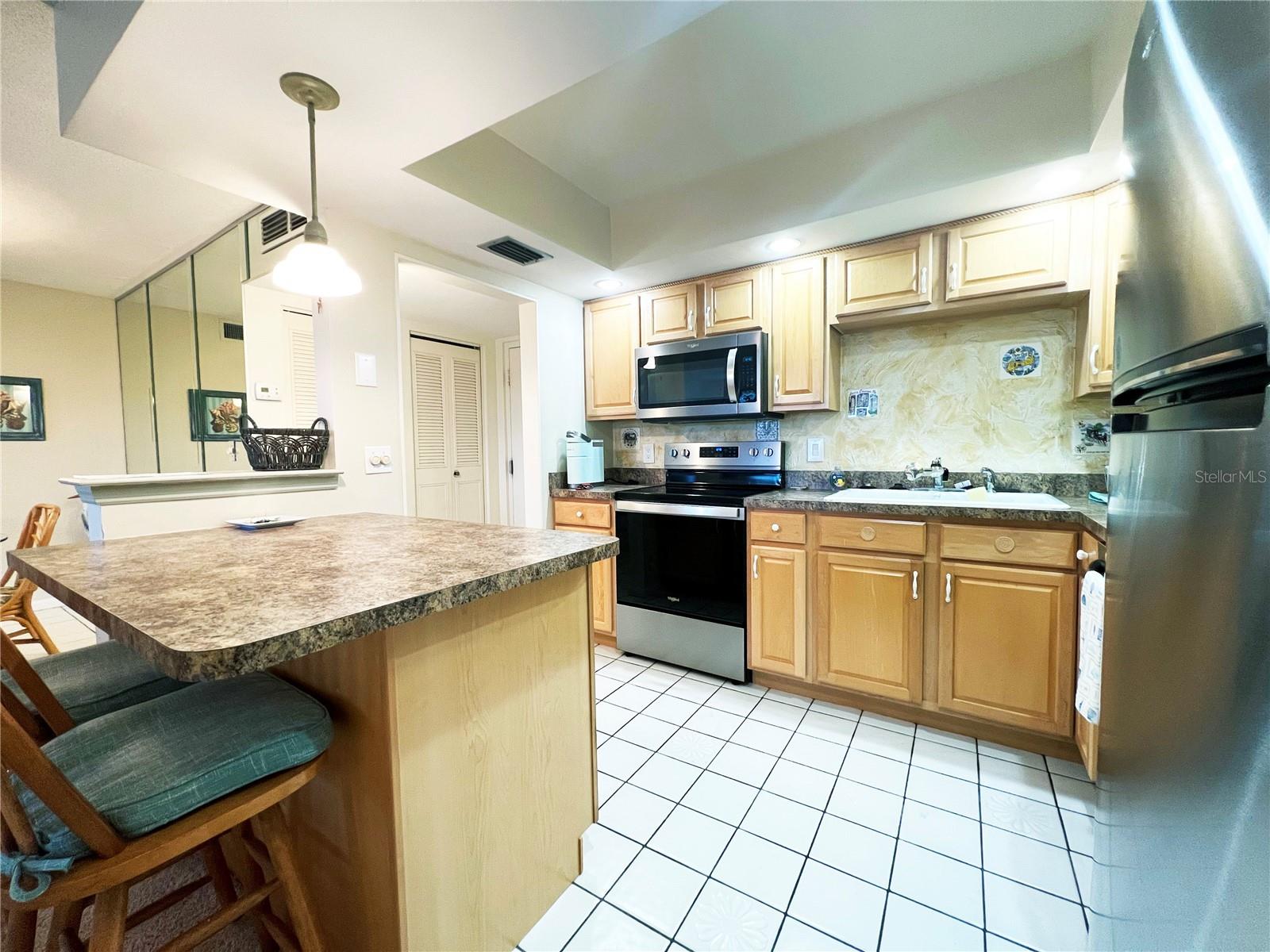 Image 7 of 17 For 5220 Brittany Drive S 1101