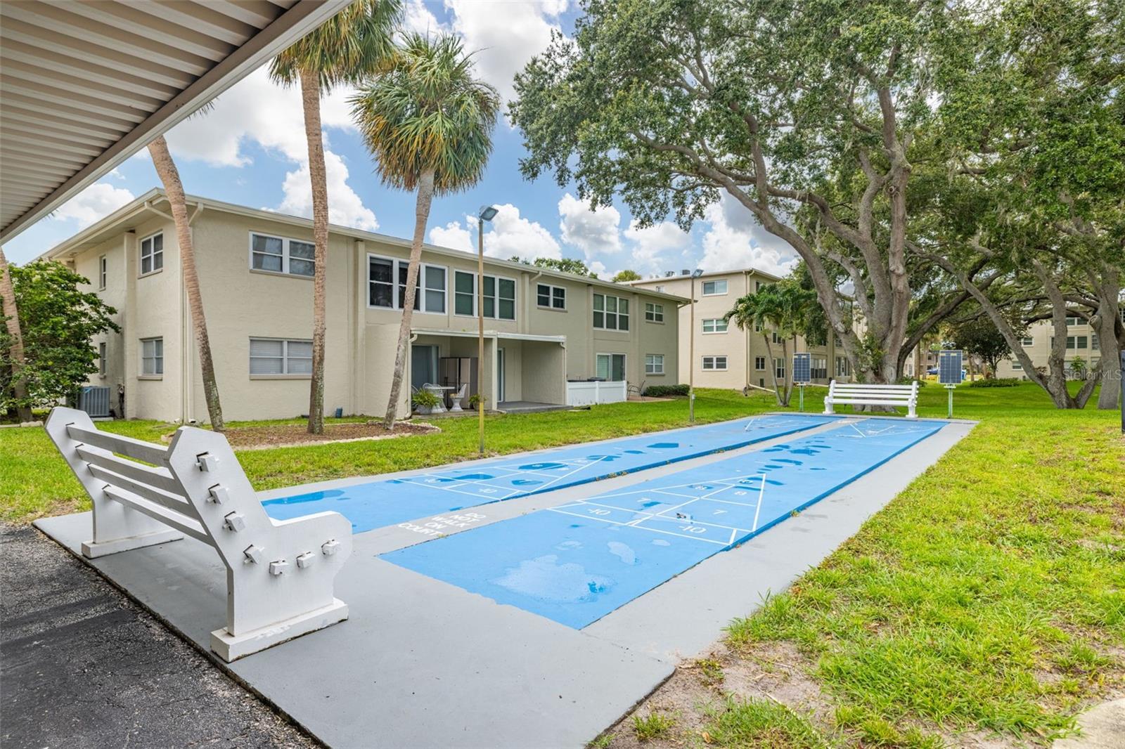 Image 33 of 44 For 920 Virginia Street 207
