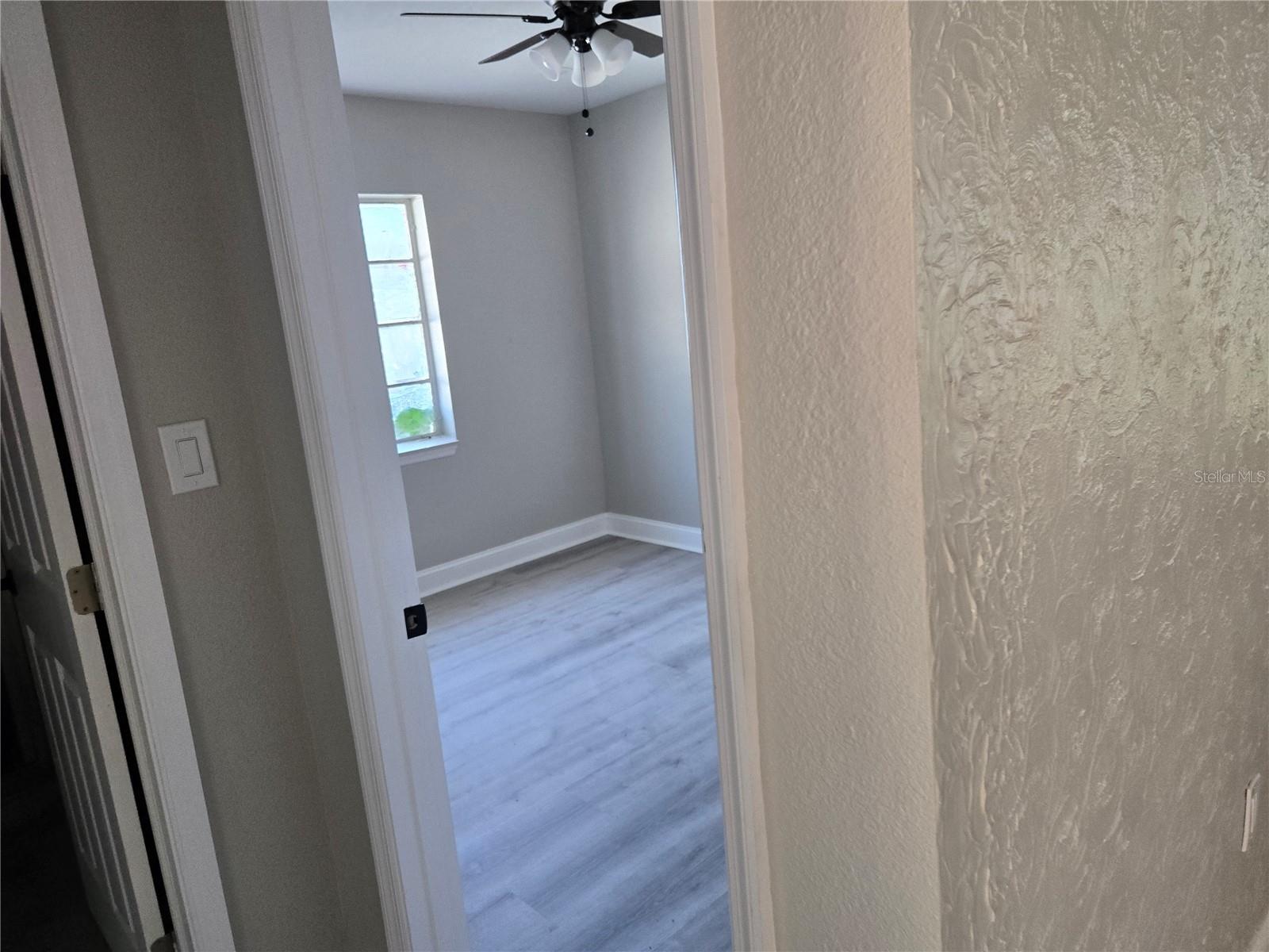 Image 21 of 42 For 804 Linebaugh Avenue