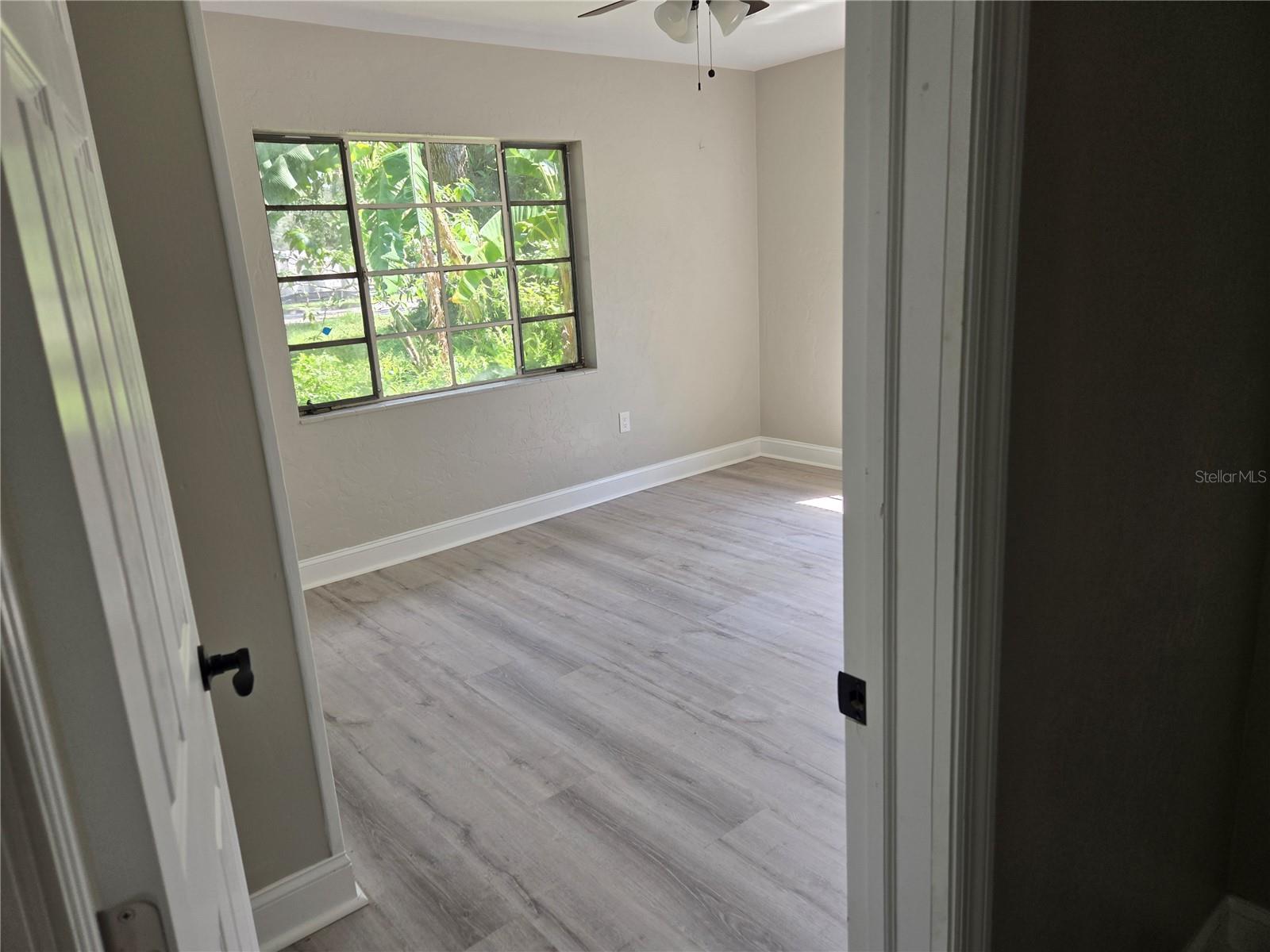 Image 34 of 42 For 804 Linebaugh Avenue