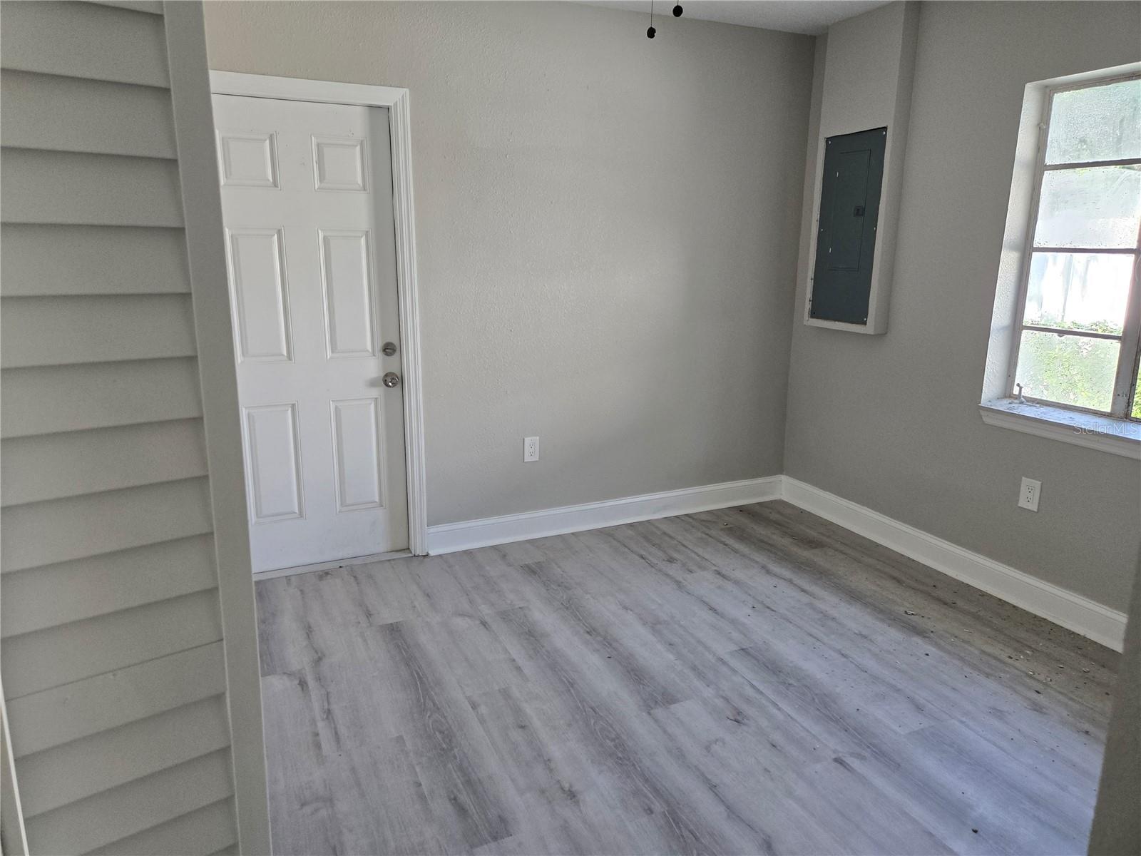 Image 35 of 42 For 804 Linebaugh Avenue