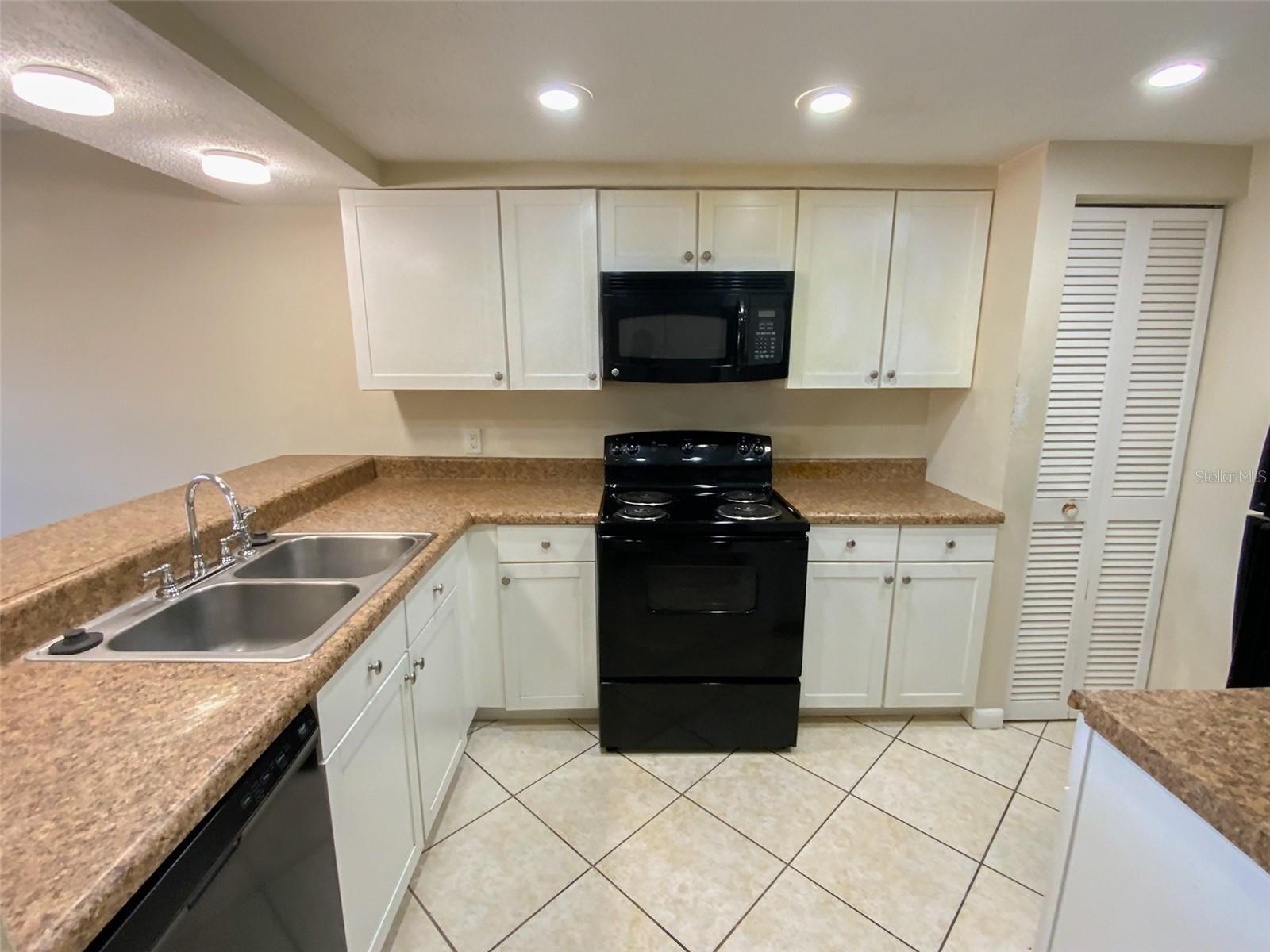 Image 3 of 27 For 13250 Ridge Road 3b5