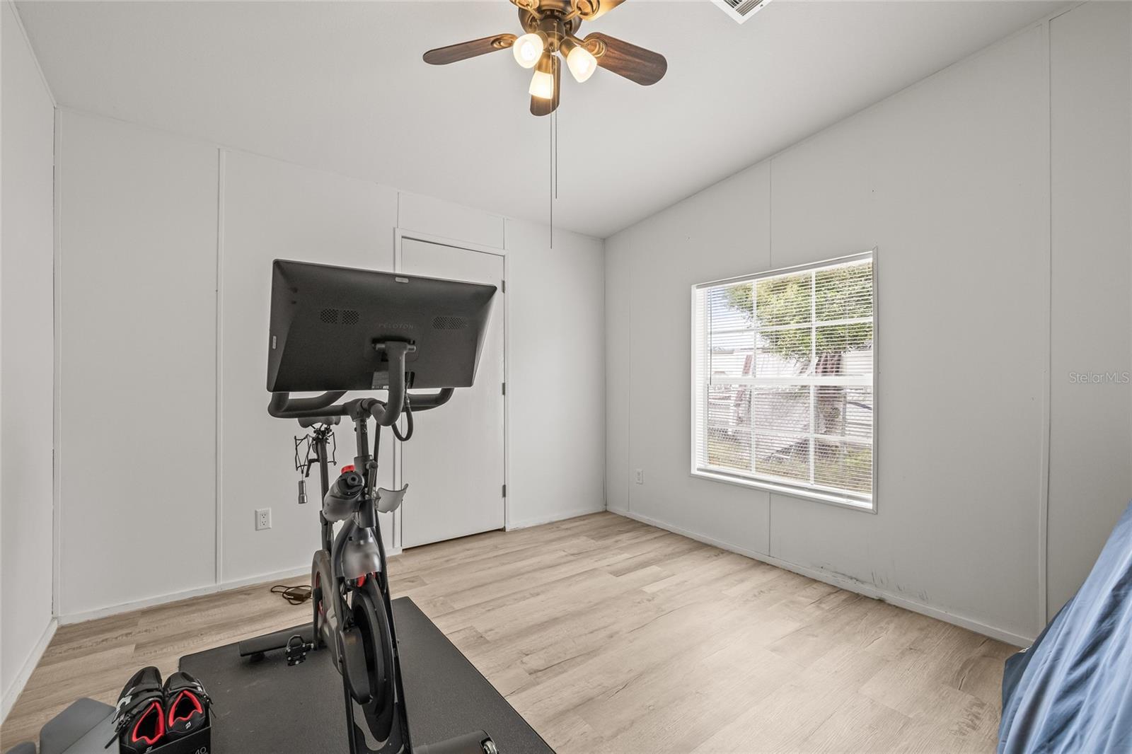 Image 17 of 25 For 1003 Brinwood Drive