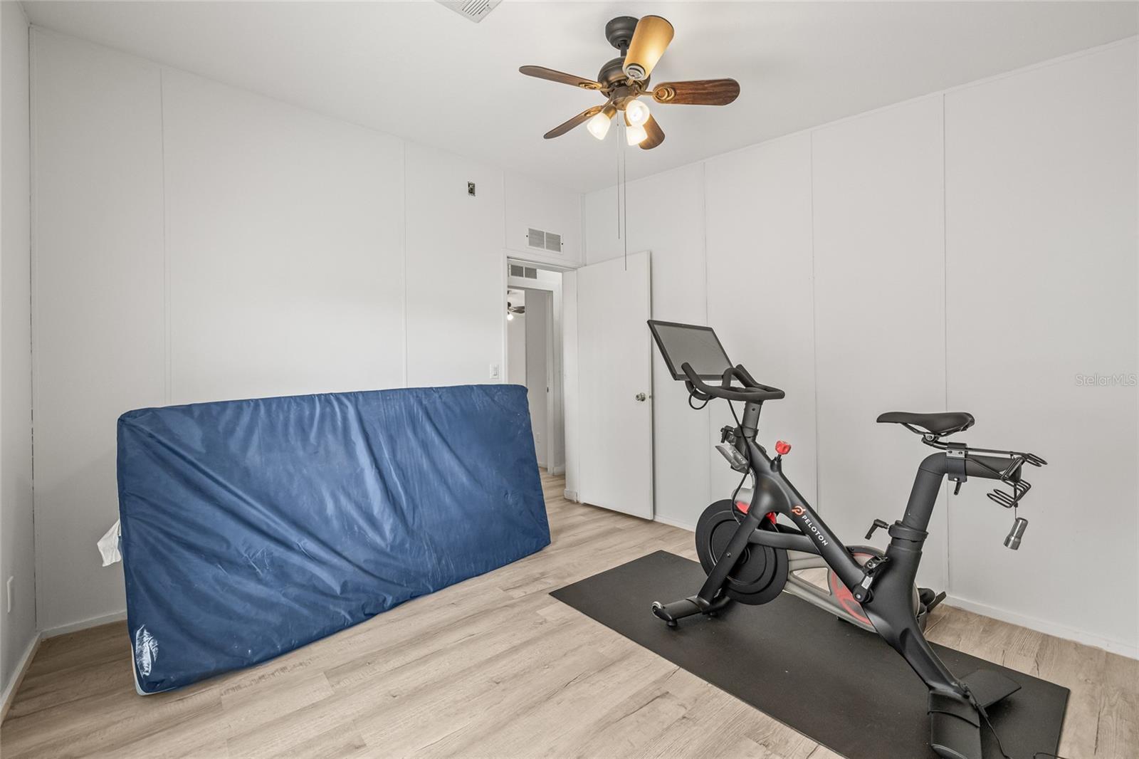 Image 18 of 25 For 1003 Brinwood Drive