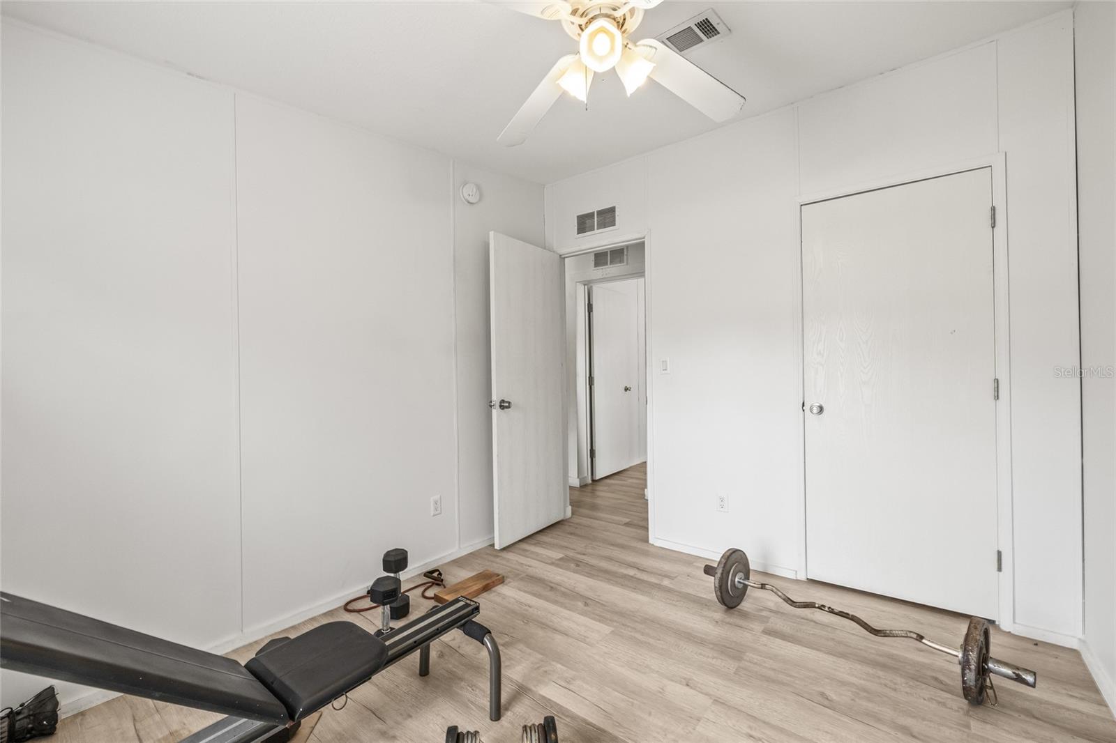 Image 20 of 25 For 1003 Brinwood Drive