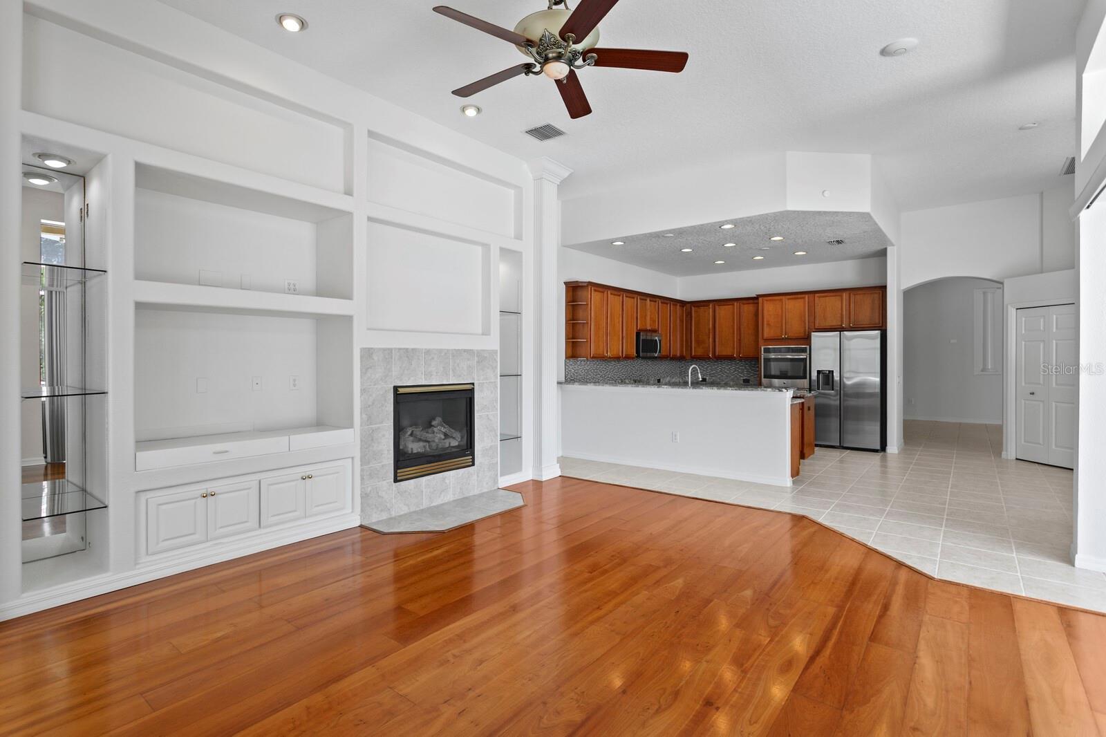 Image 23 of 87 For 4614 Mirabella Place