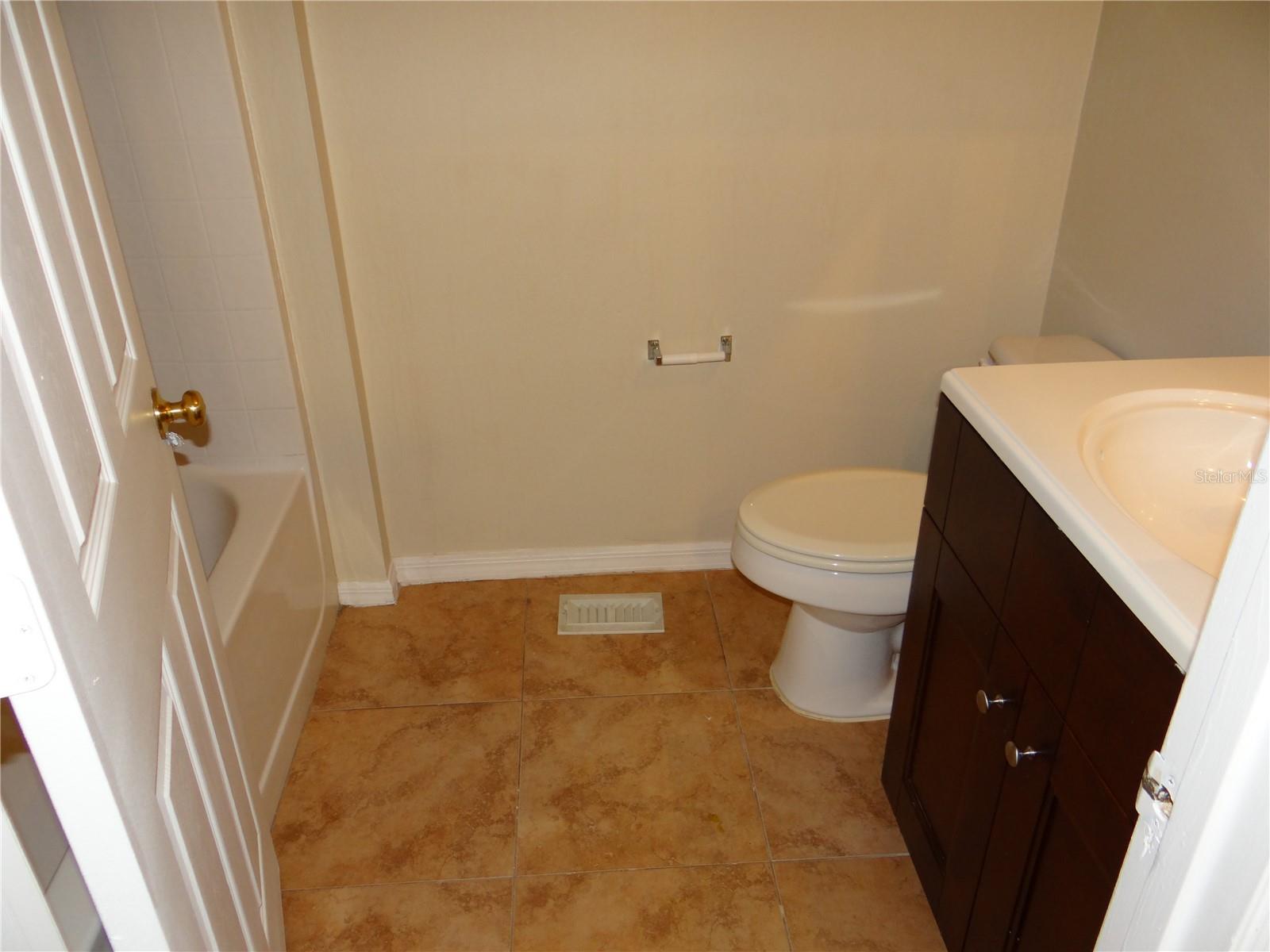Image 6 of 12 For 4651 Ashburn Square Drive