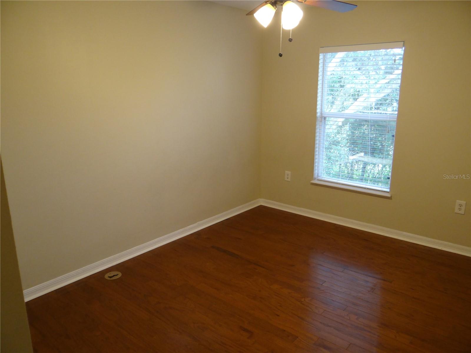 Image 8 of 12 For 4651 Ashburn Square Drive