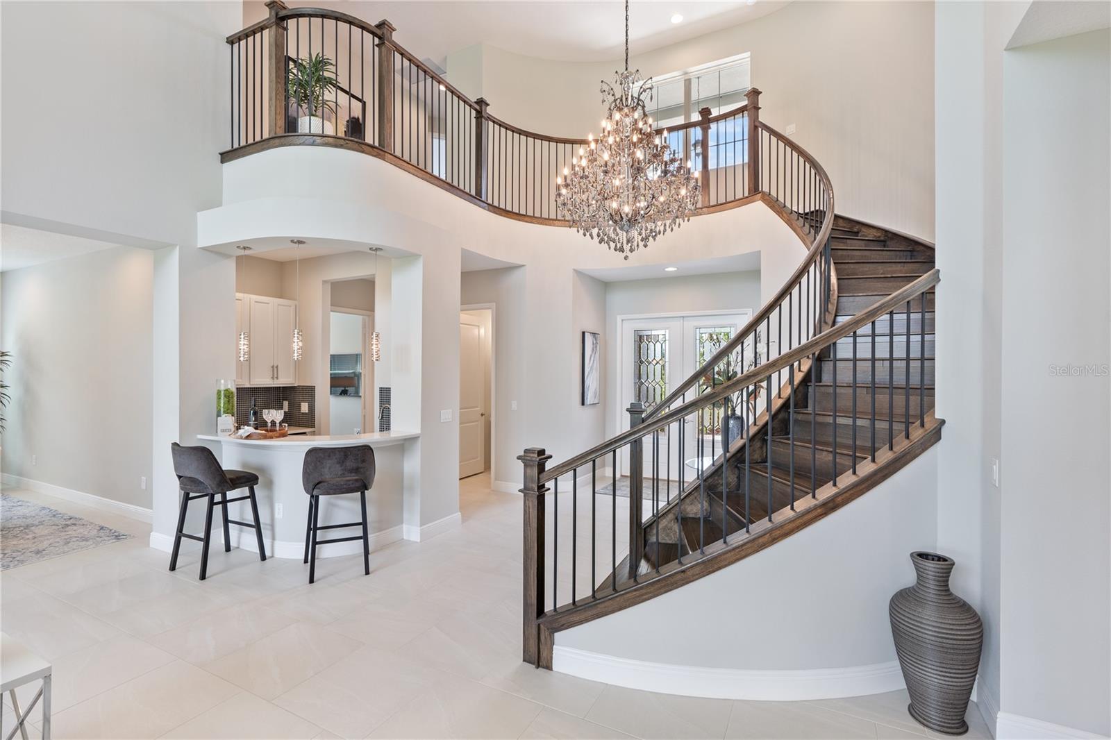 Listing photo id 9 for 2321 Hollow Forest Court