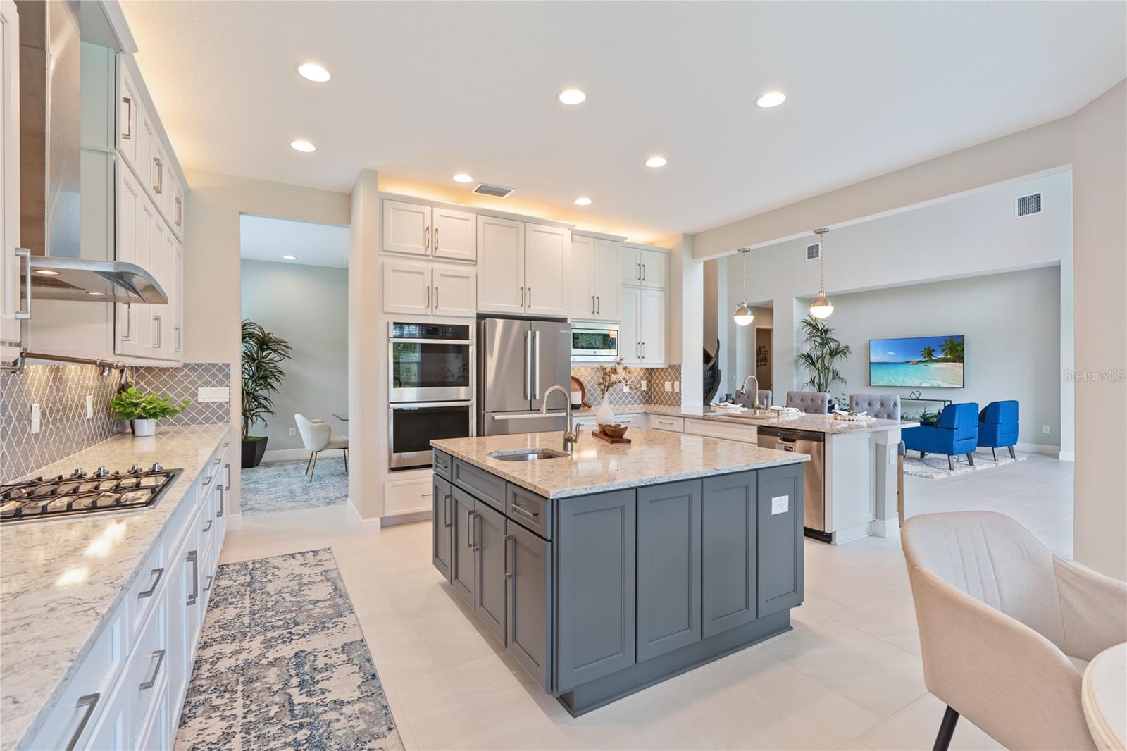 Listing photo id 16 for 2321 Hollow Forest Court