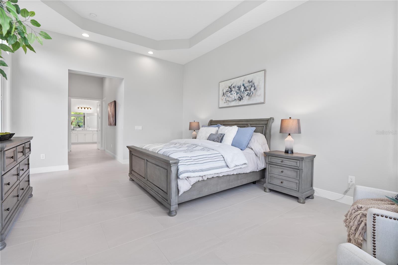Listing photo id 39 for 2321 Hollow Forest Court