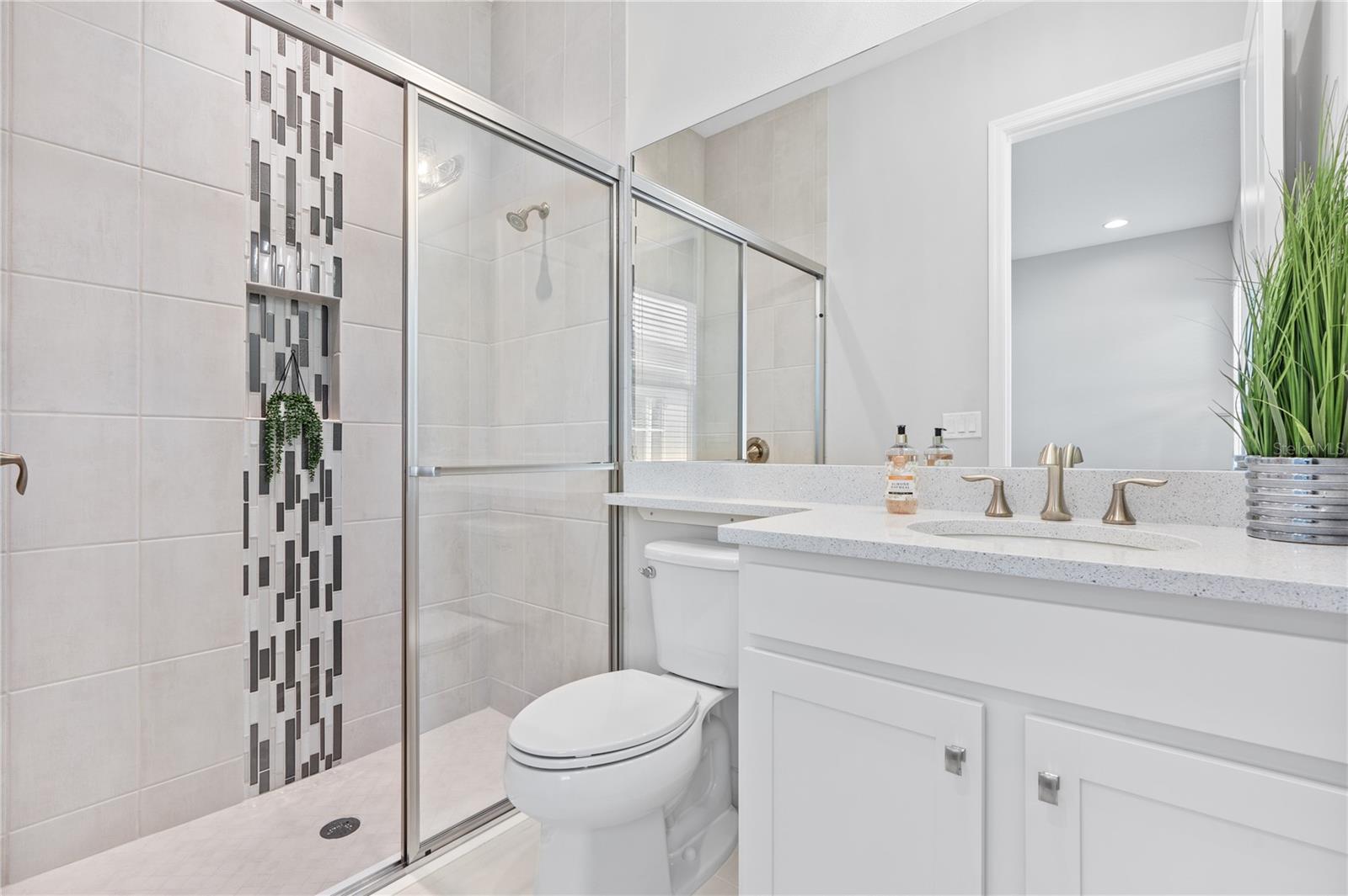 Listing photo id 50 for 2321 Hollow Forest Court