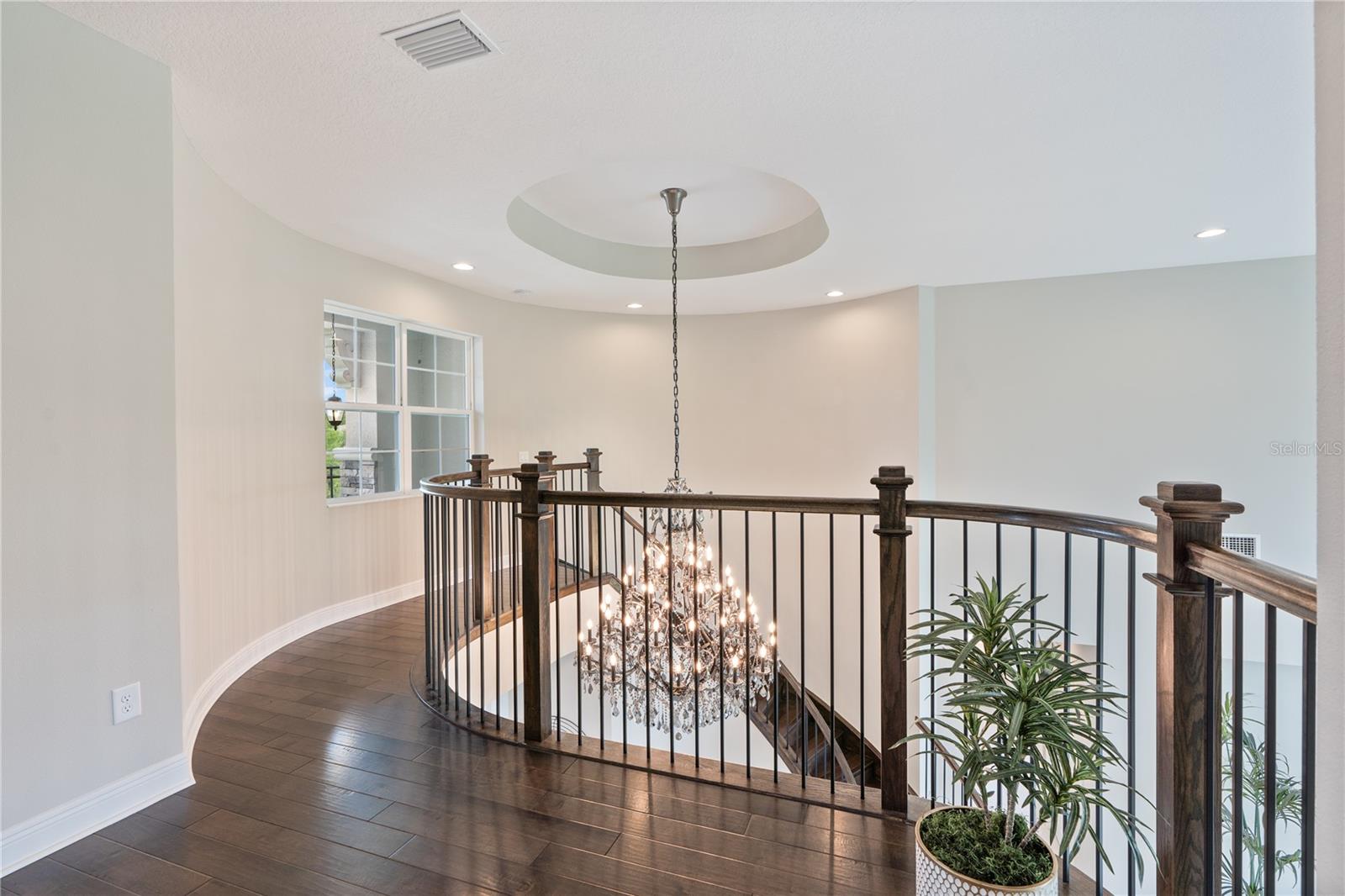Listing photo id 71 for 2321 Hollow Forest Court