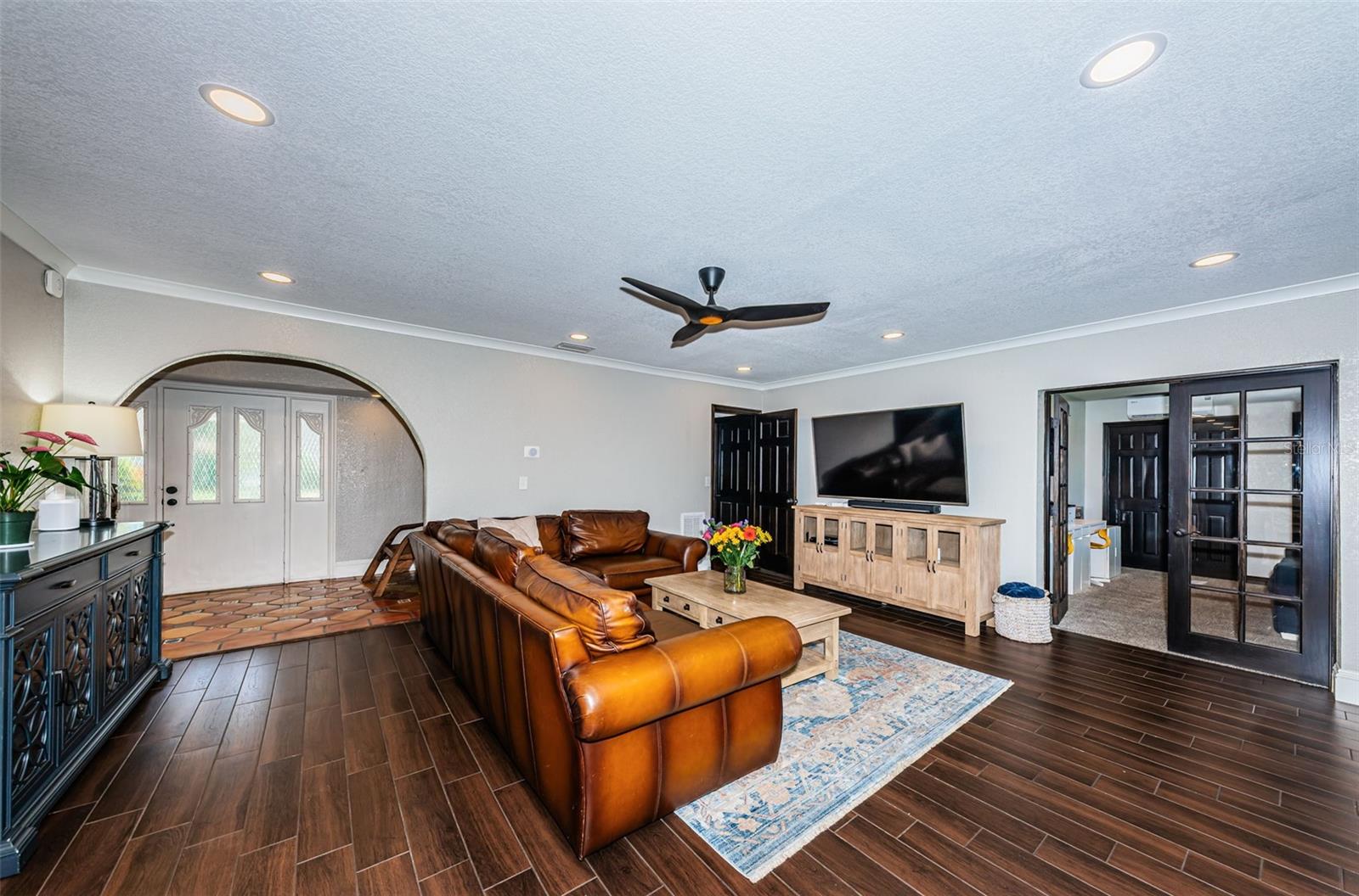Listing photo id 15 for 10866 Harborside Drive