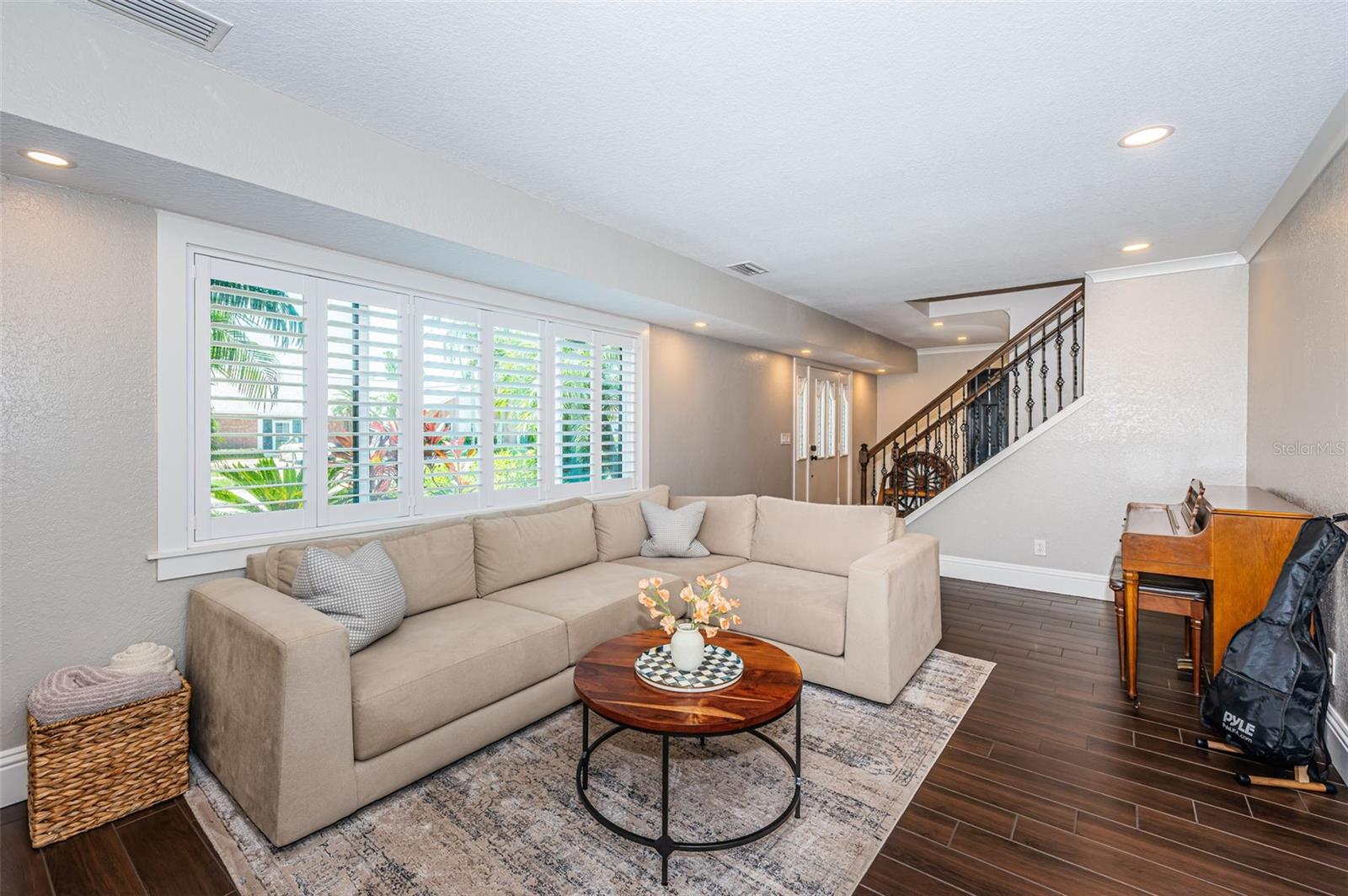 Listing photo id 18 for 10866 Harborside Drive