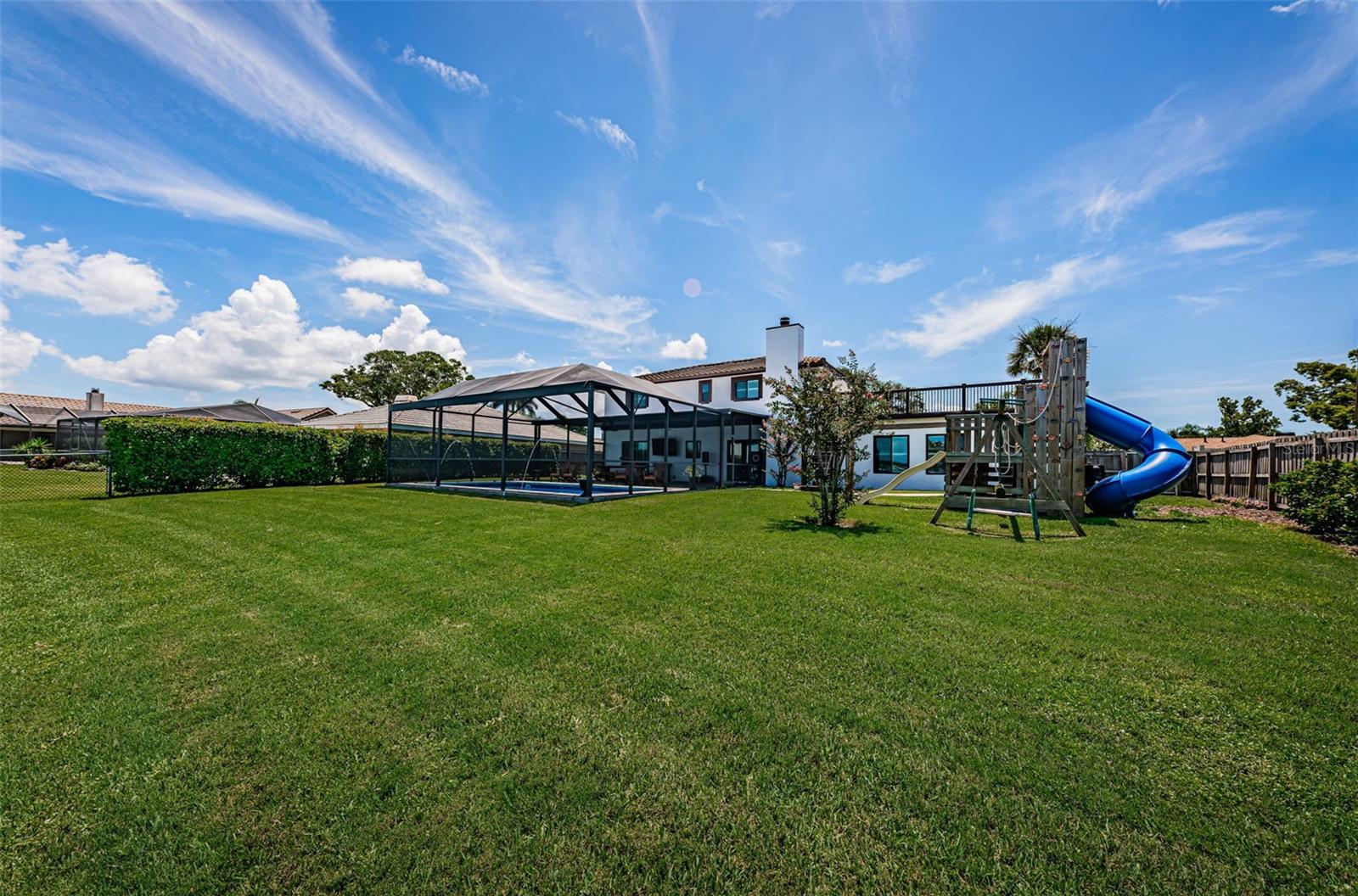 Listing photo id 51 for 10866 Harborside Drive