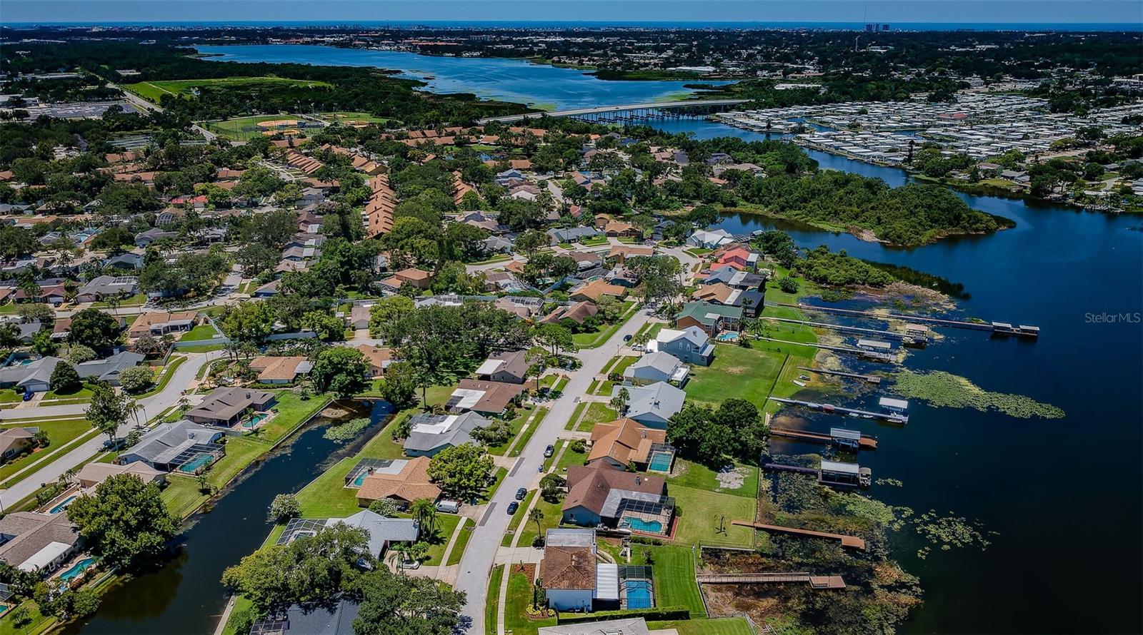 Listing photo id 53 for 10866 Harborside Drive