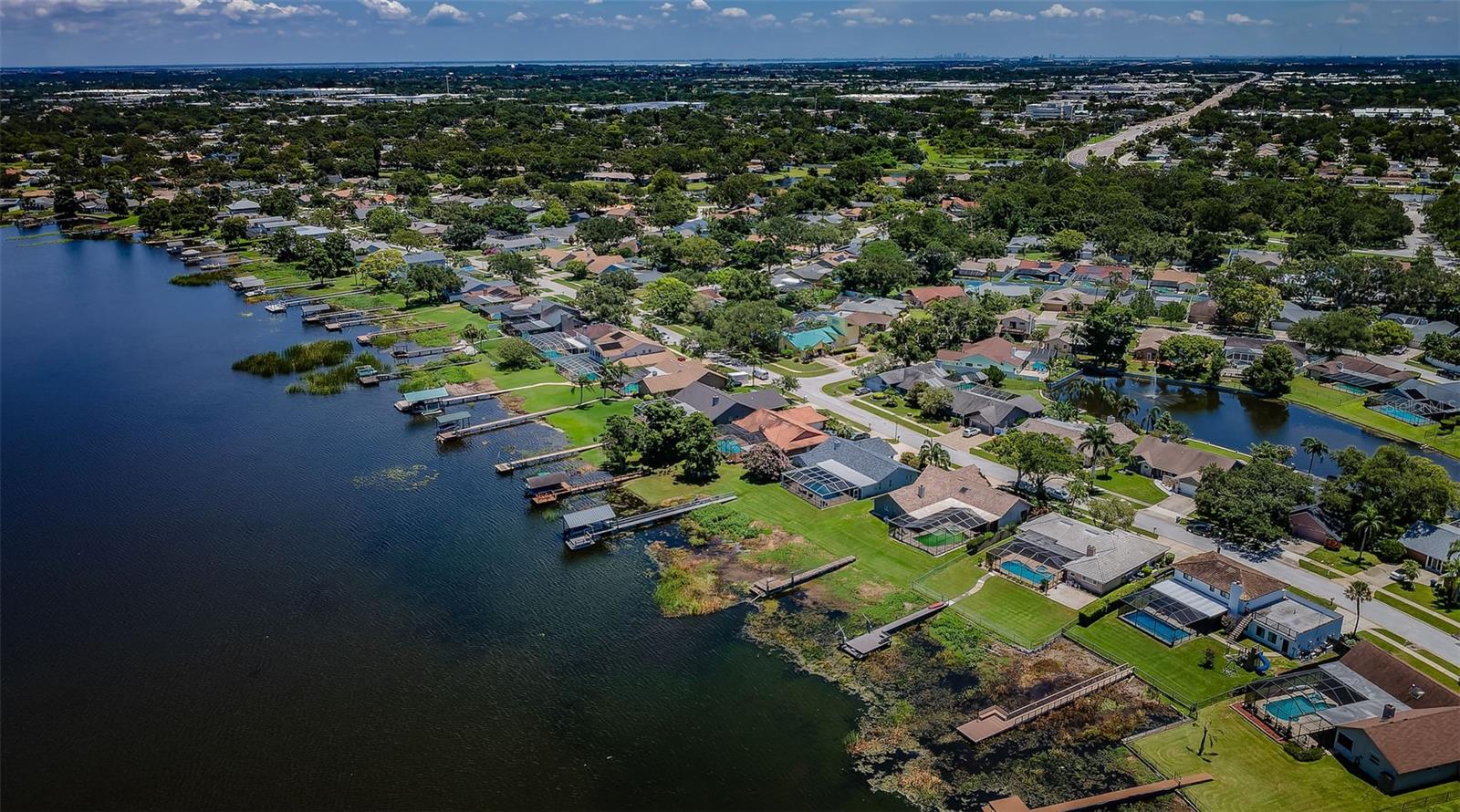 Listing photo id 54 for 10866 Harborside Drive