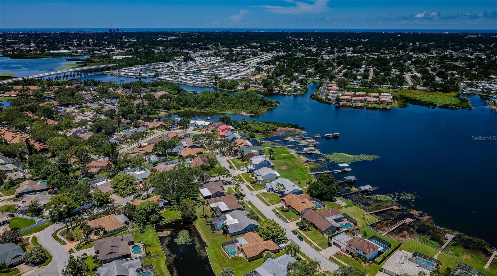 Listing photo id 55 for 10866 Harborside Drive