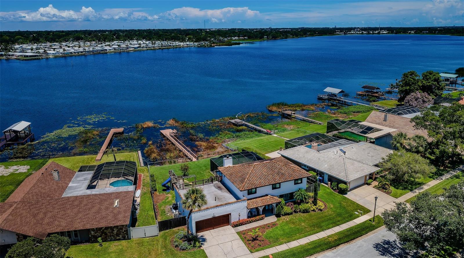 Listing photo id 56 for 10866 Harborside Drive