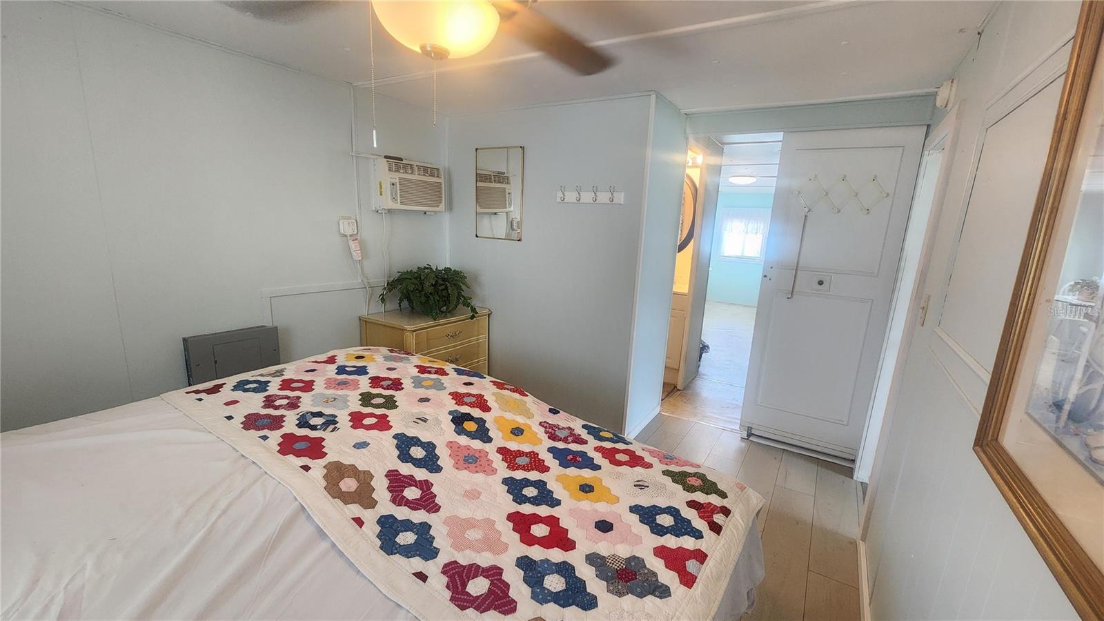 Image 14 of 24 For 12766 Seminole Boulevard 53
